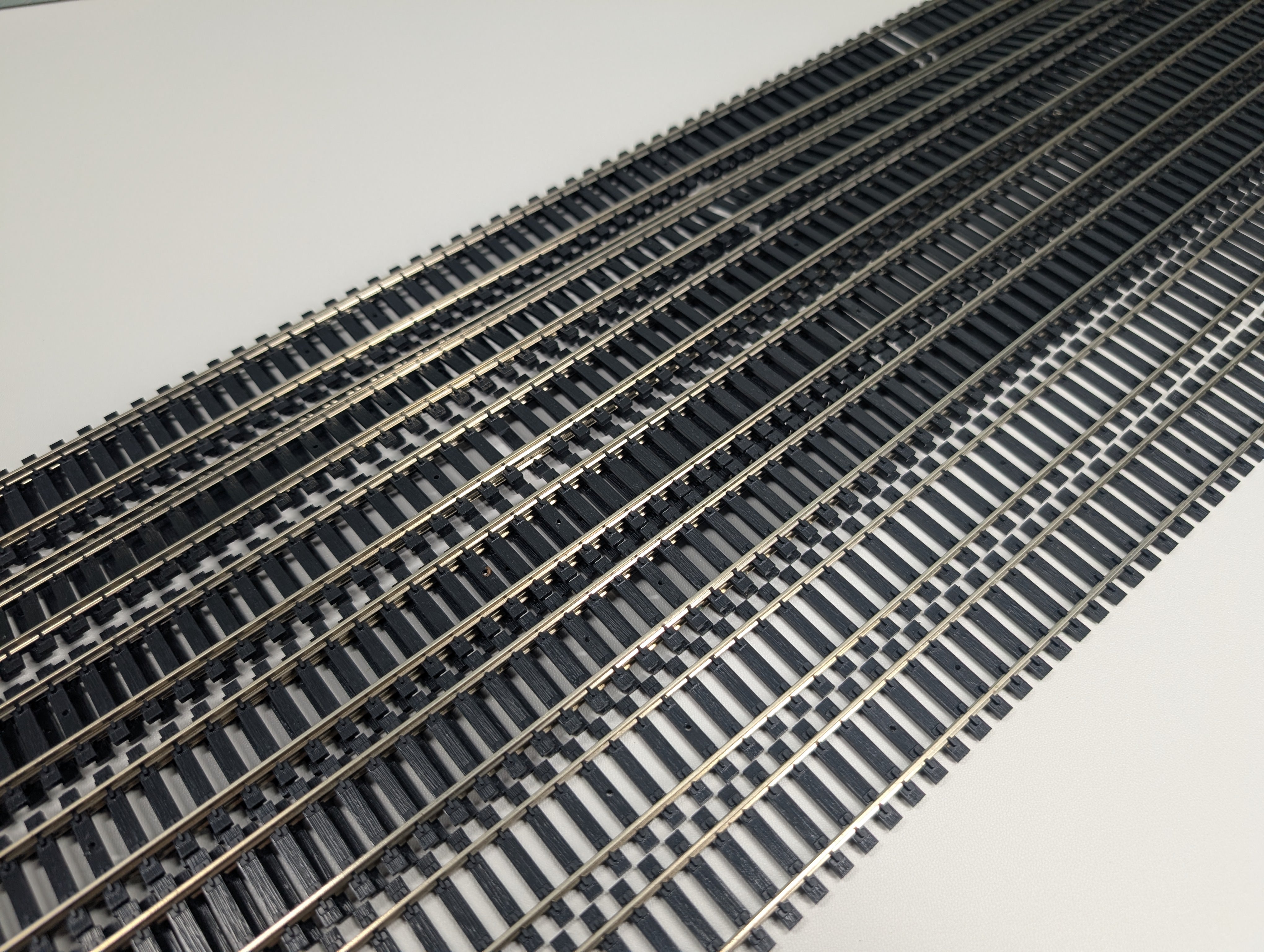 USED Atlas HO Scale Flex Track, Code 100 (12 pcs)