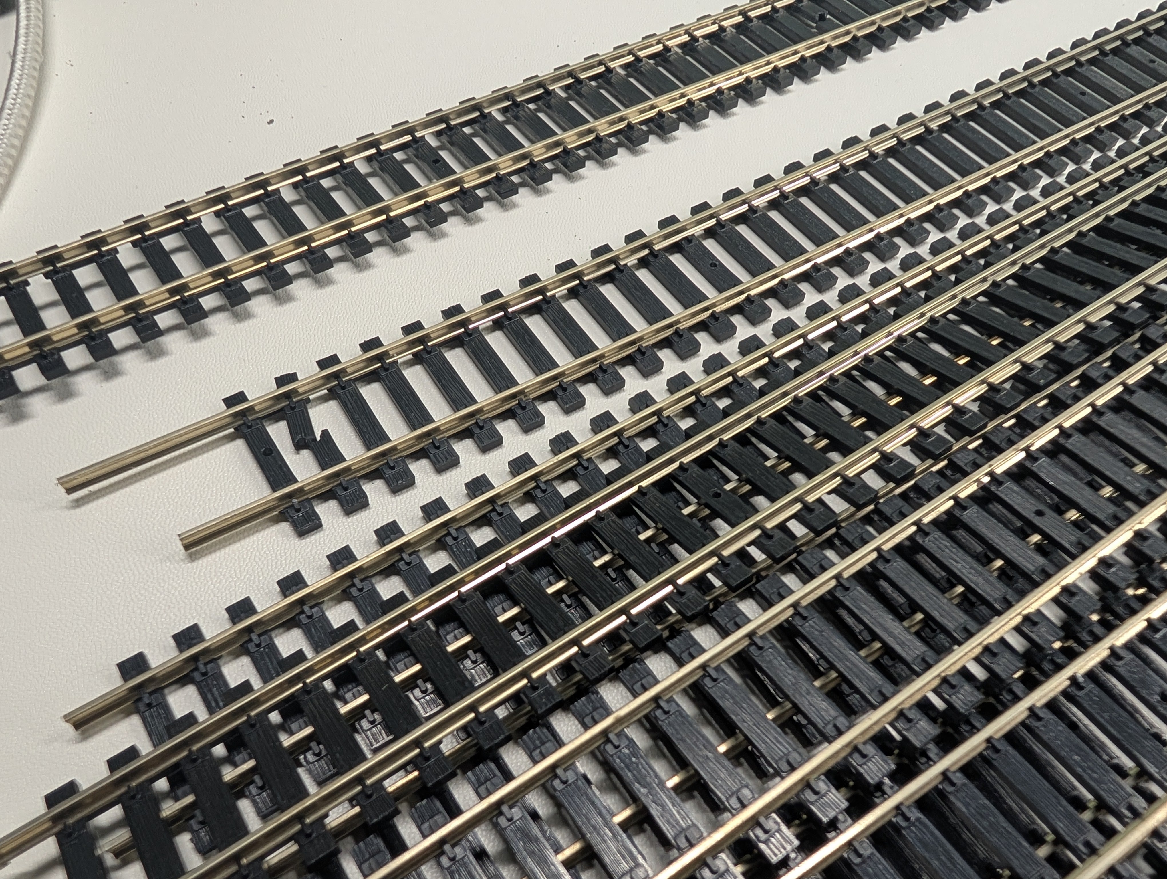 USED Atlas HO Scale Flex Track, Code 100 (12 pcs)
