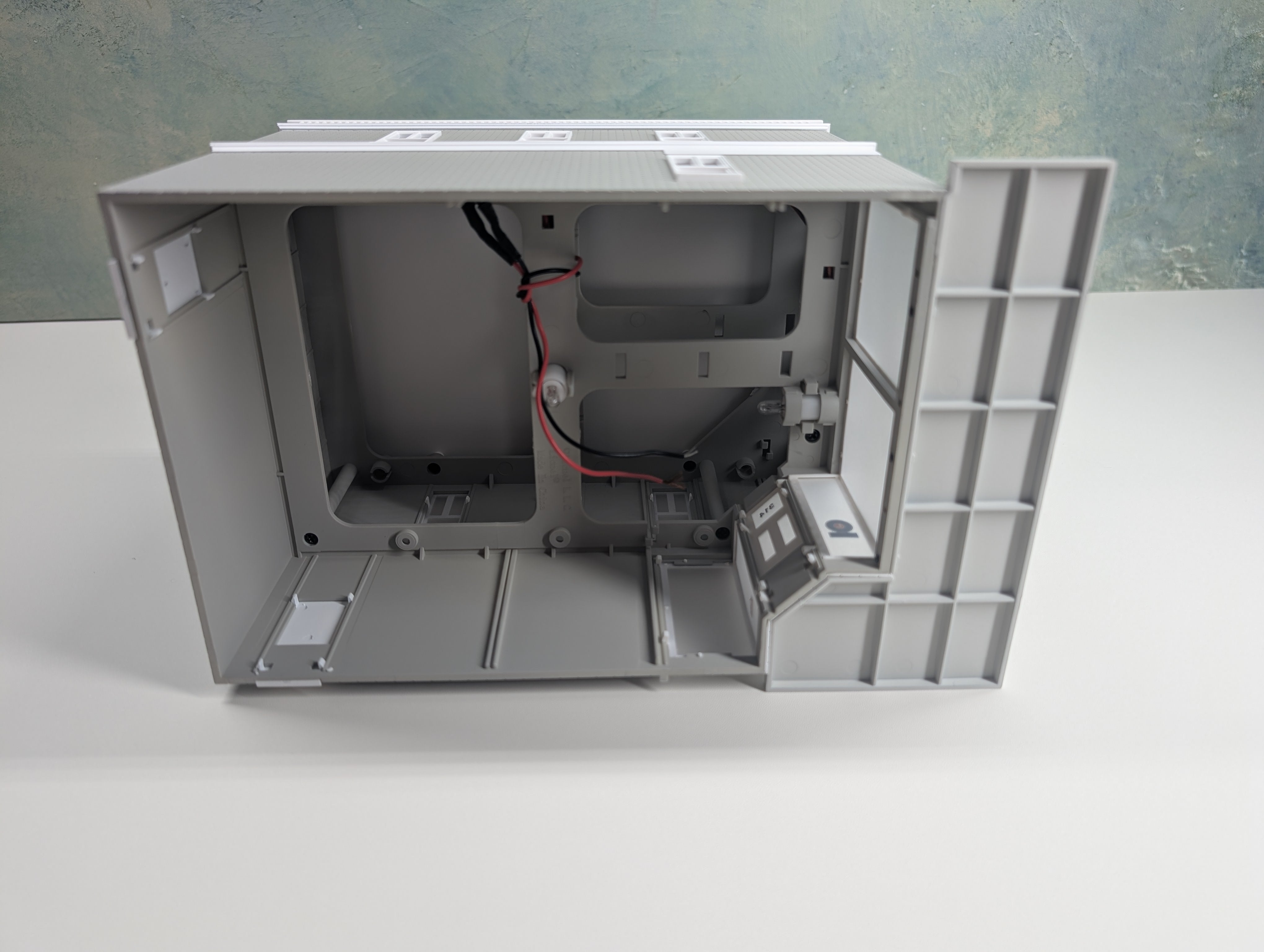 USED Lionel 6-34129 O Kiddie City Toy Store, Main Street Building Lionelville