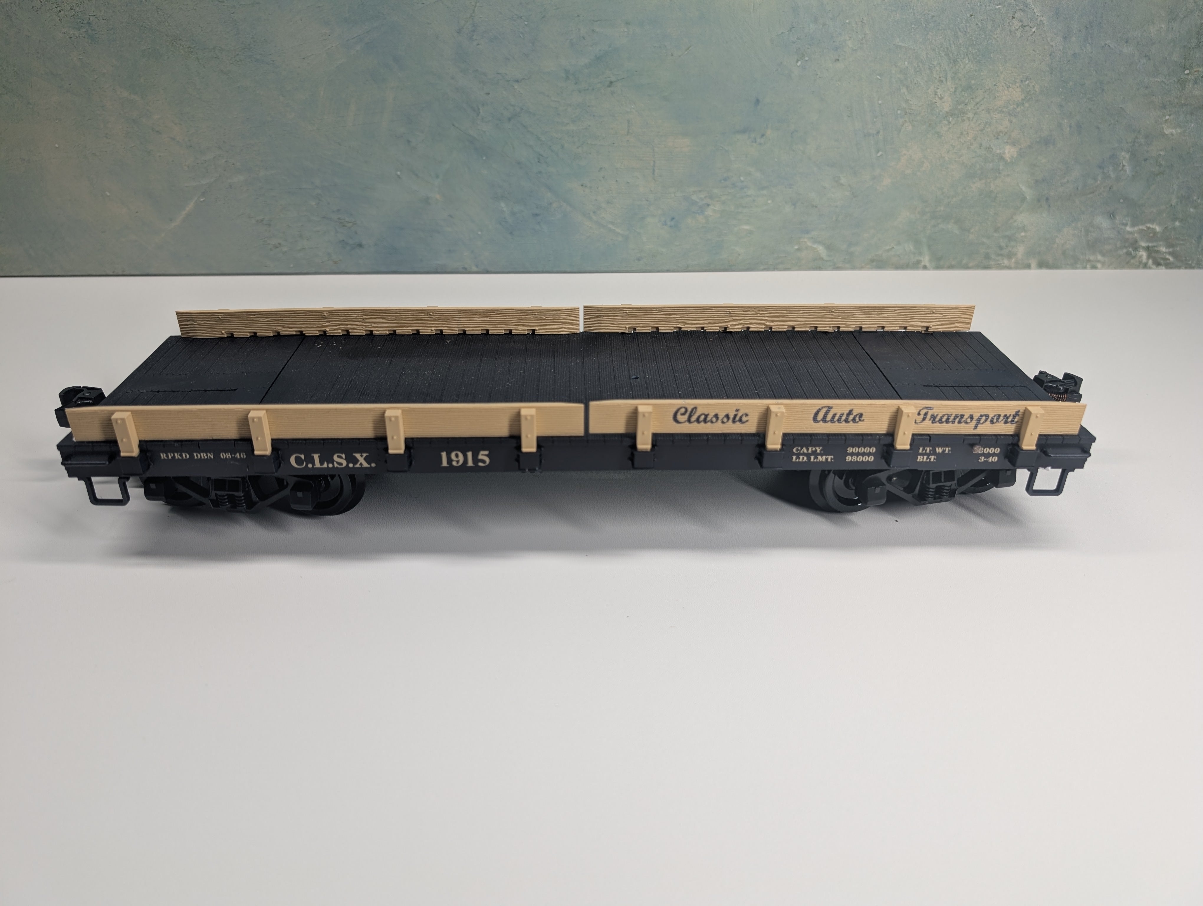 USED Piko 38723 G Scale Classic Auto Transport with Diecast Woody CLSX #1915