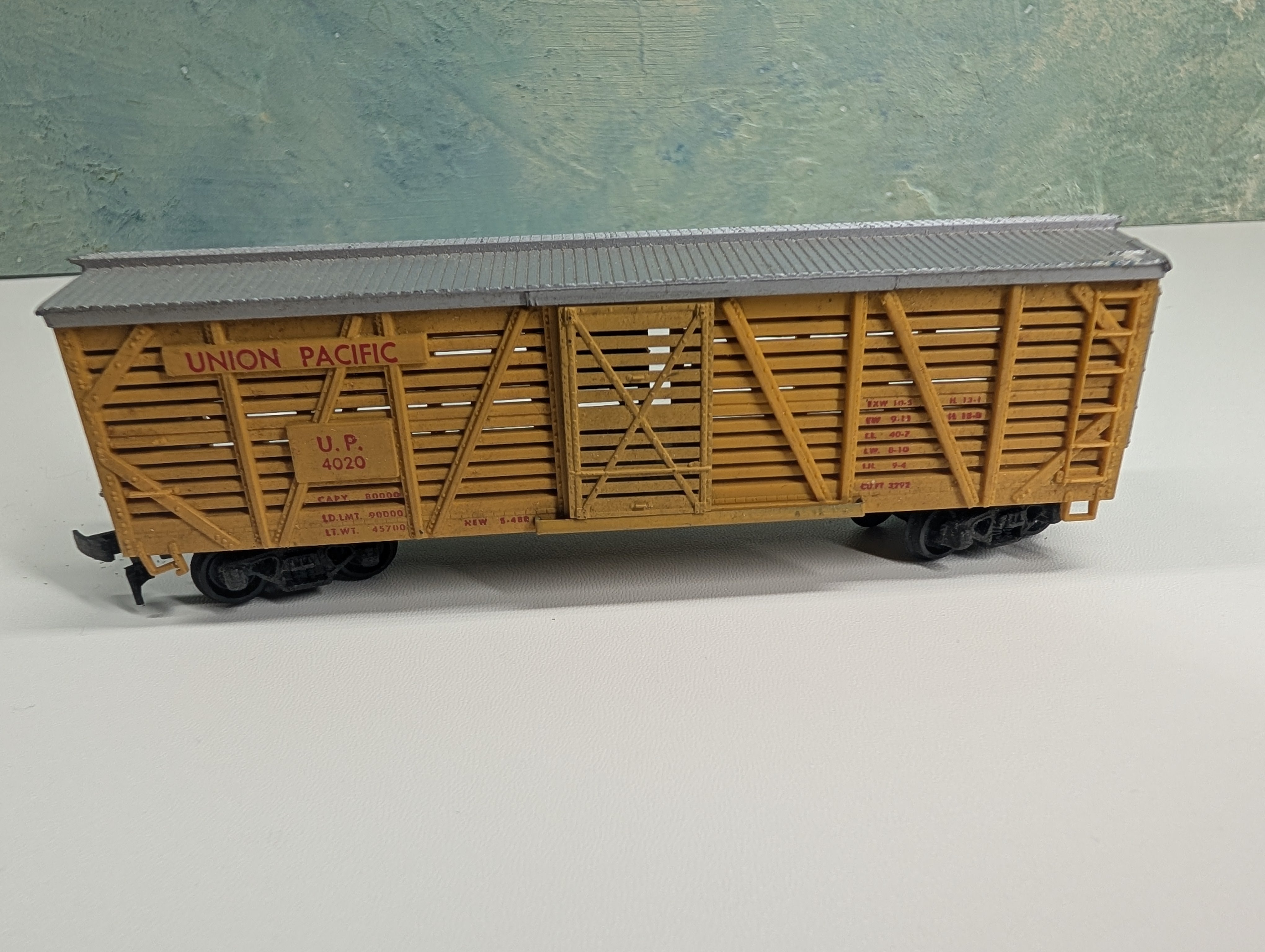 USED REVELL HO Scale Stock Car Union Pacific UP #4020