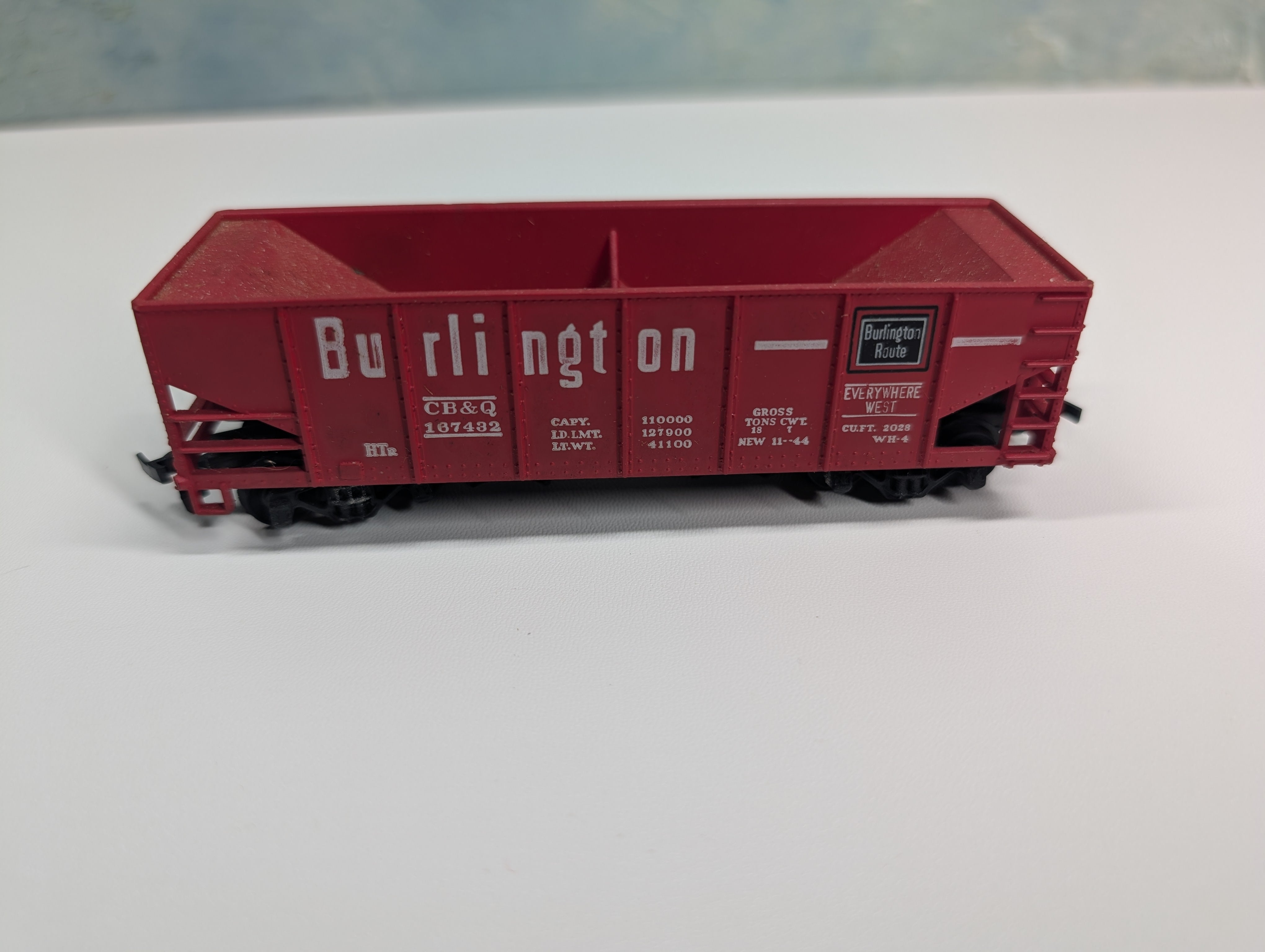 USED Tyco HO Scale Operating Hopper Burlington CB&Q #167432