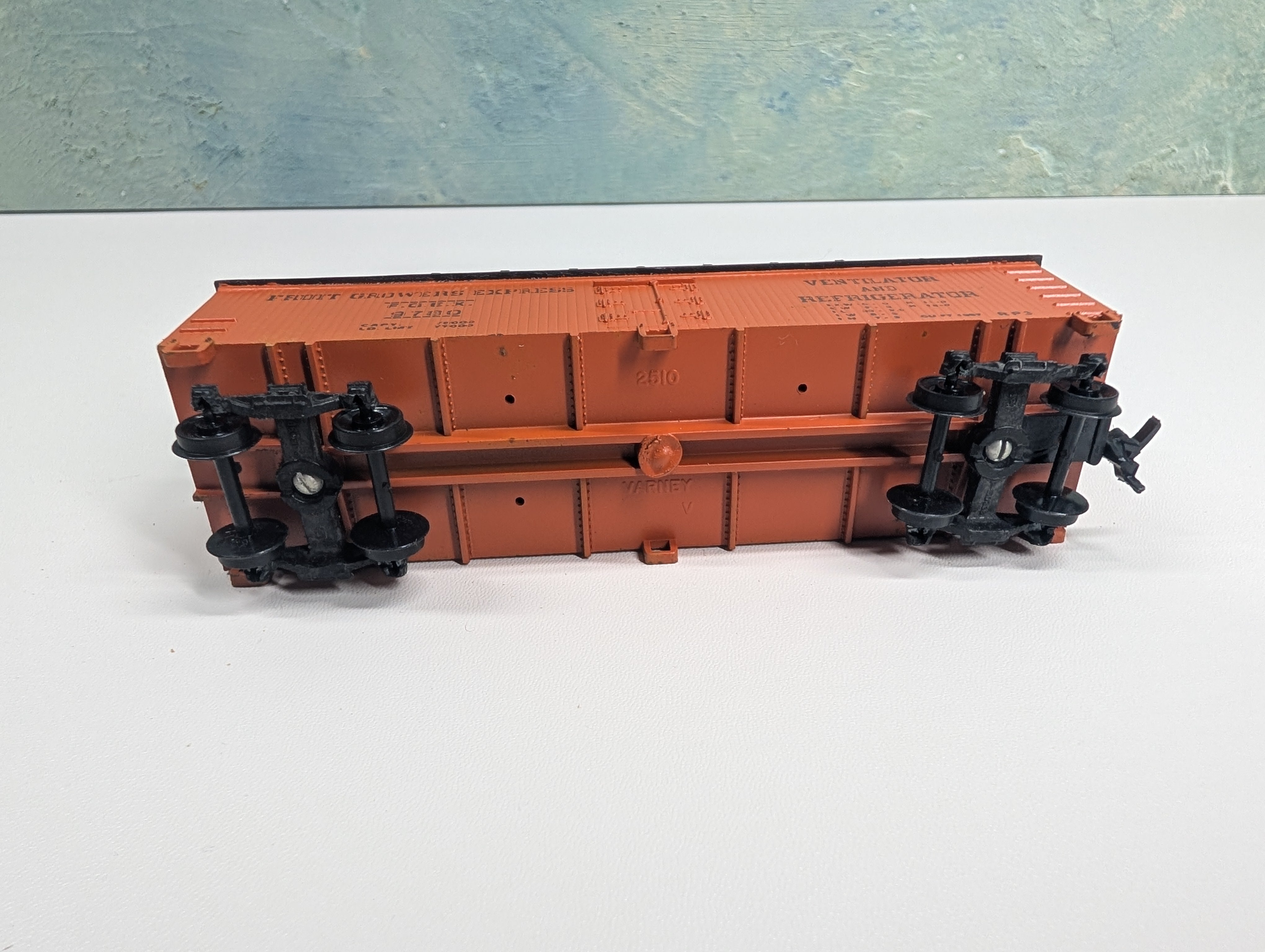 USED Varney HO Scale Reefer Fruit Growers Express FGEX #9780