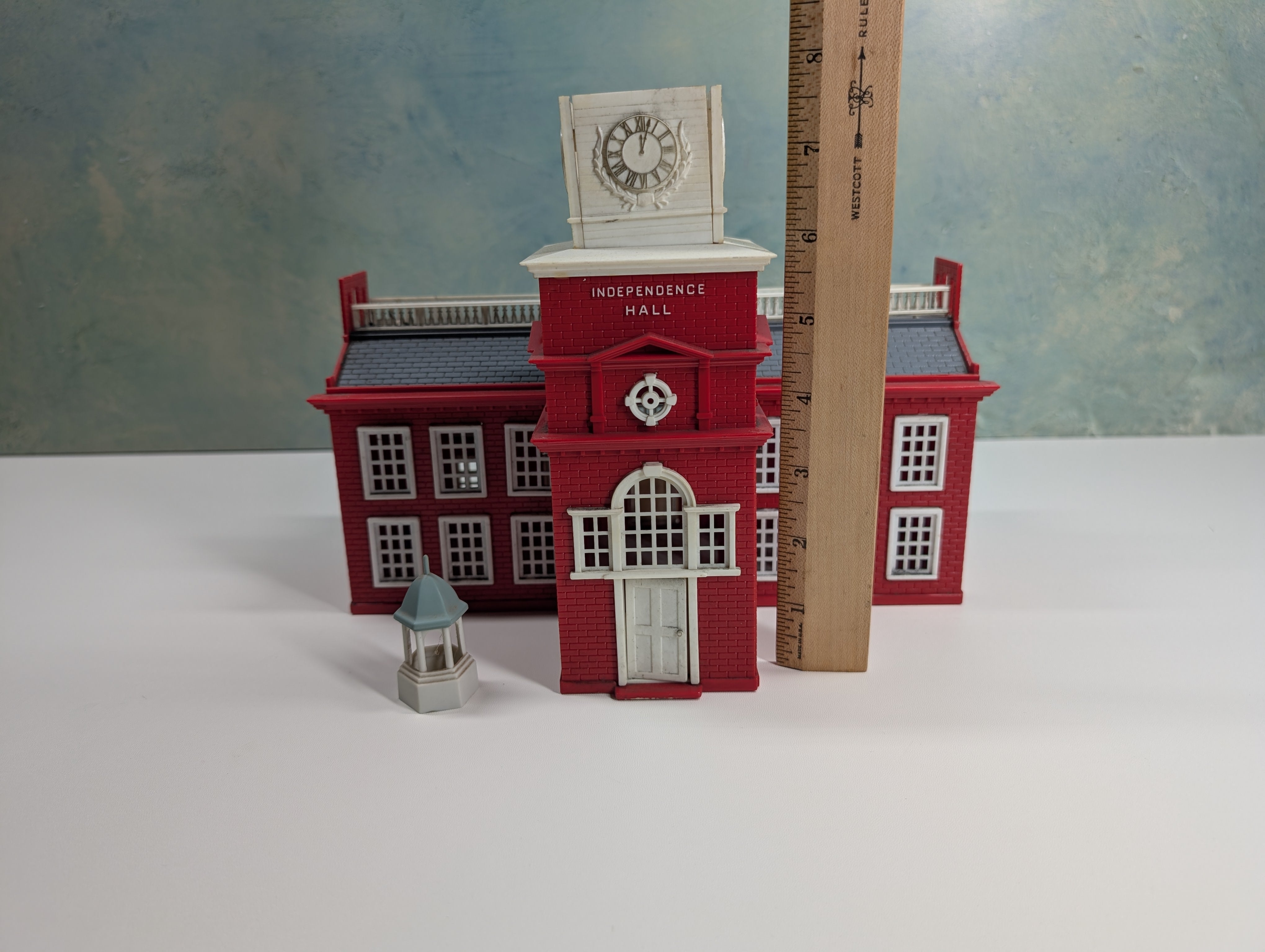 USED Bachmann O Plasticville Independence Hall, City Brick Building