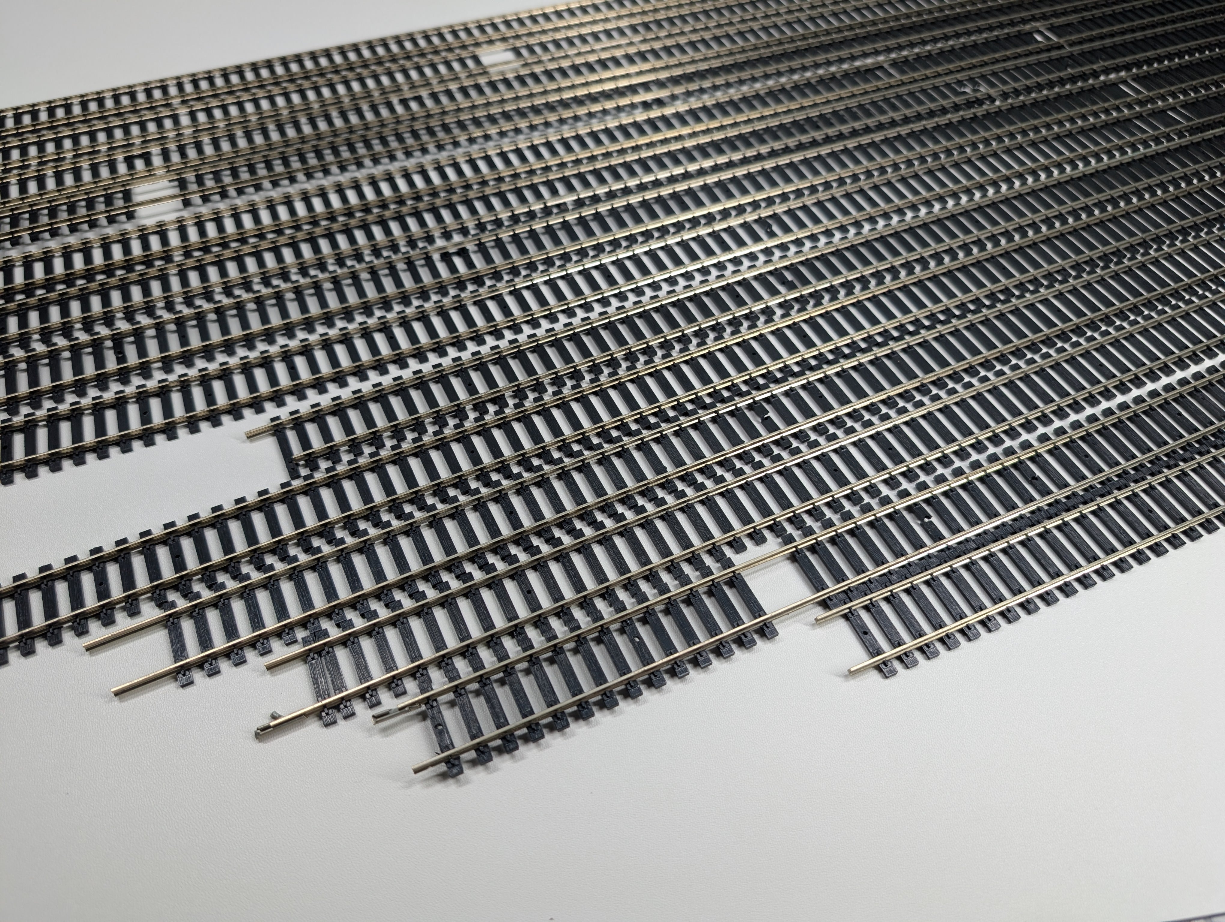 USED Atlas HO Scale Flex Track, Code 100 (14 pcs)