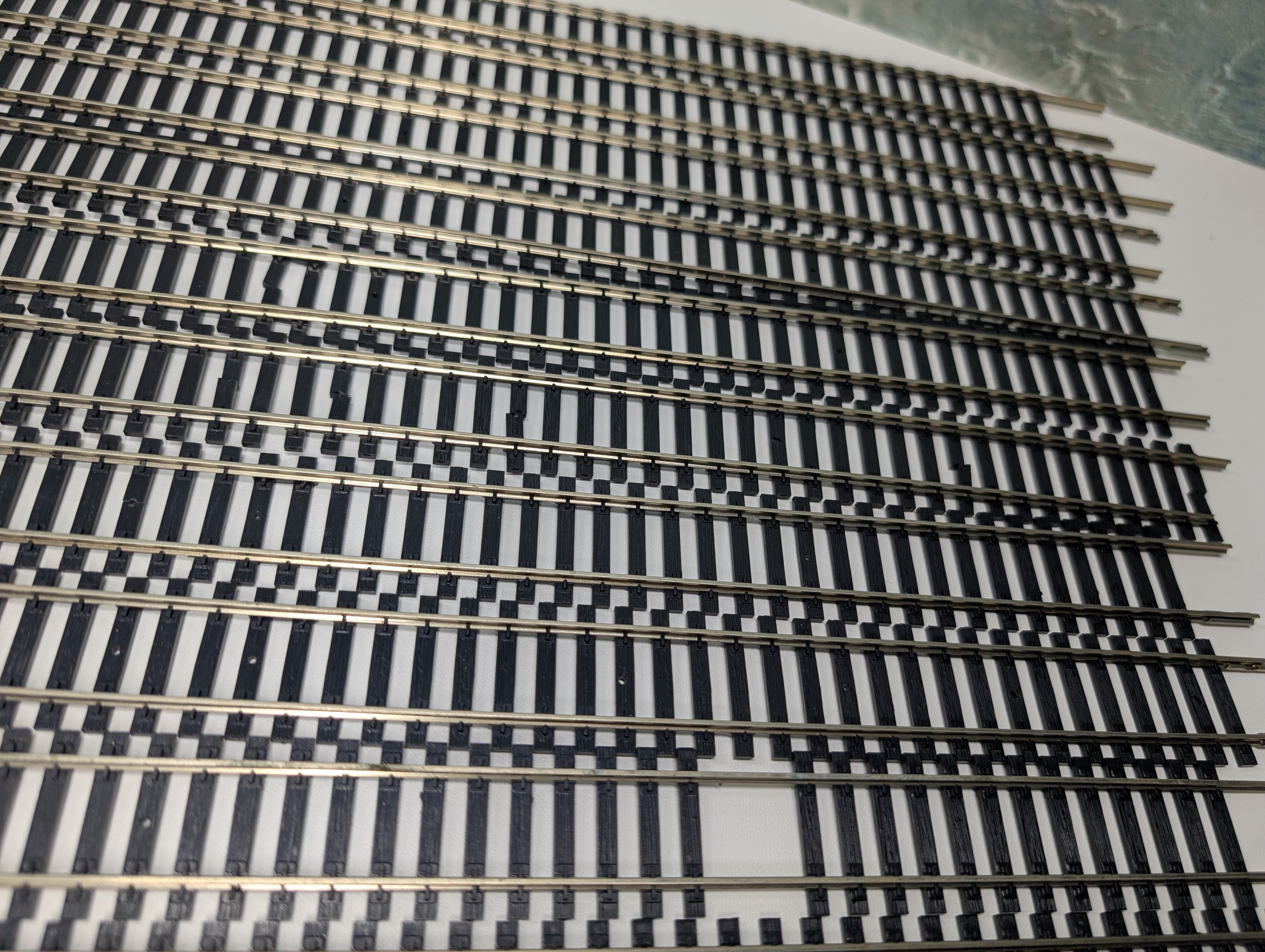 USED Atlas HO Scale Flex Track, Code 100 (14 pcs)