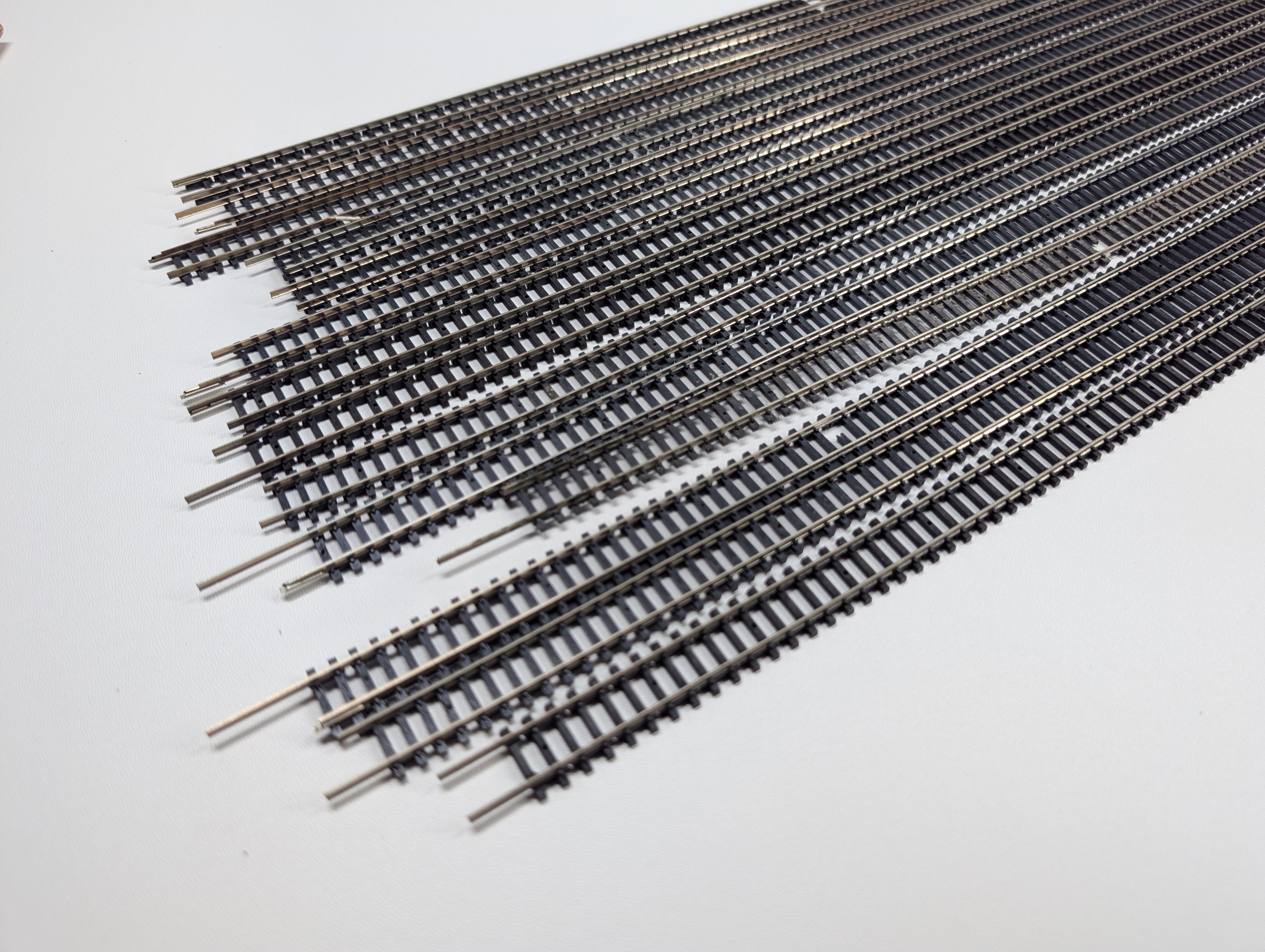 USED Atlas 2500 N Scale Superflex Flex Track, Code 80 Track (14 pcs)