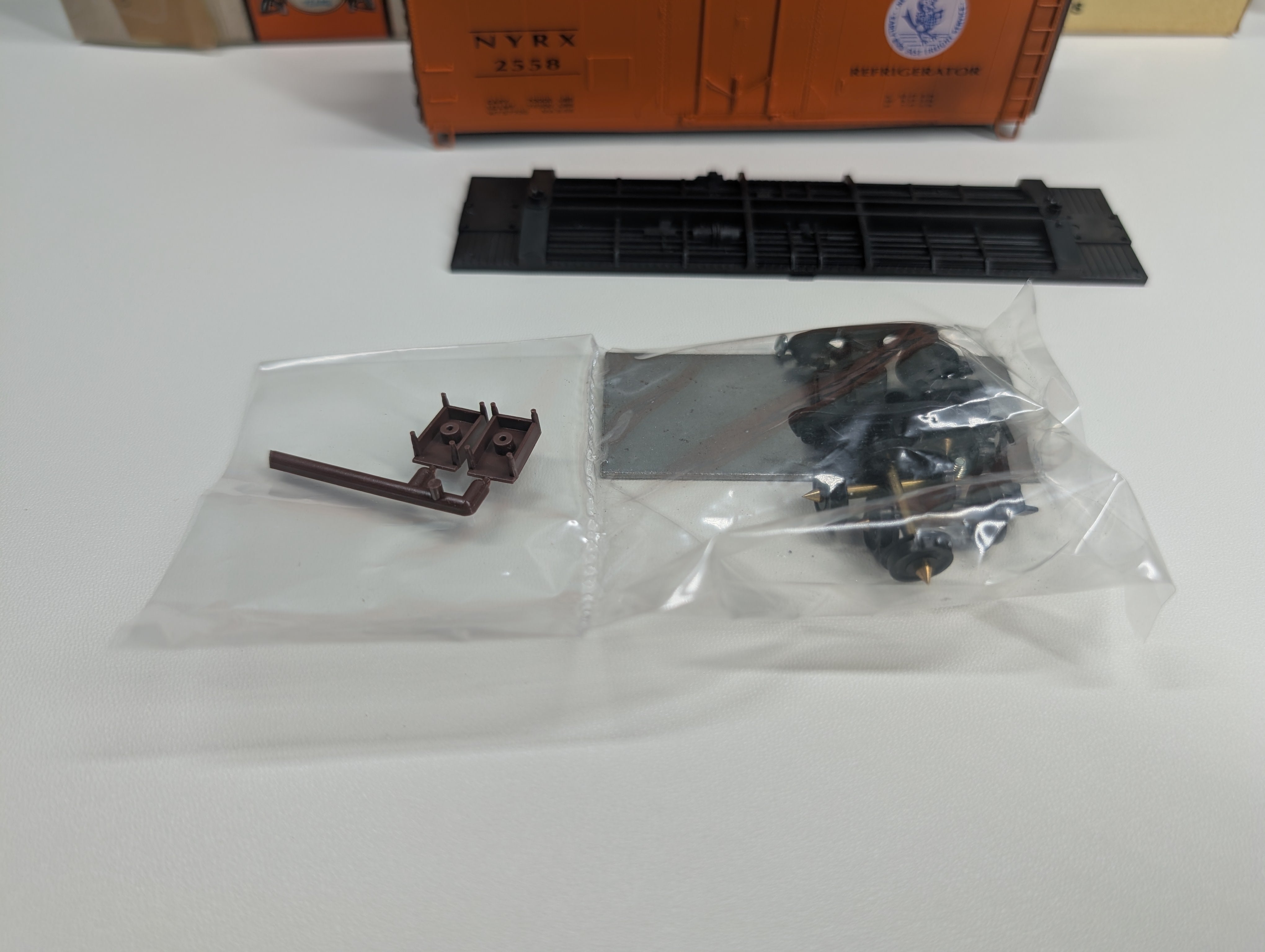 USED Con-Cor HO Scale 40' PD Reefer Box Car New York Central NYRX #2558 Early Bird Logo, Third Rail Custom KIT