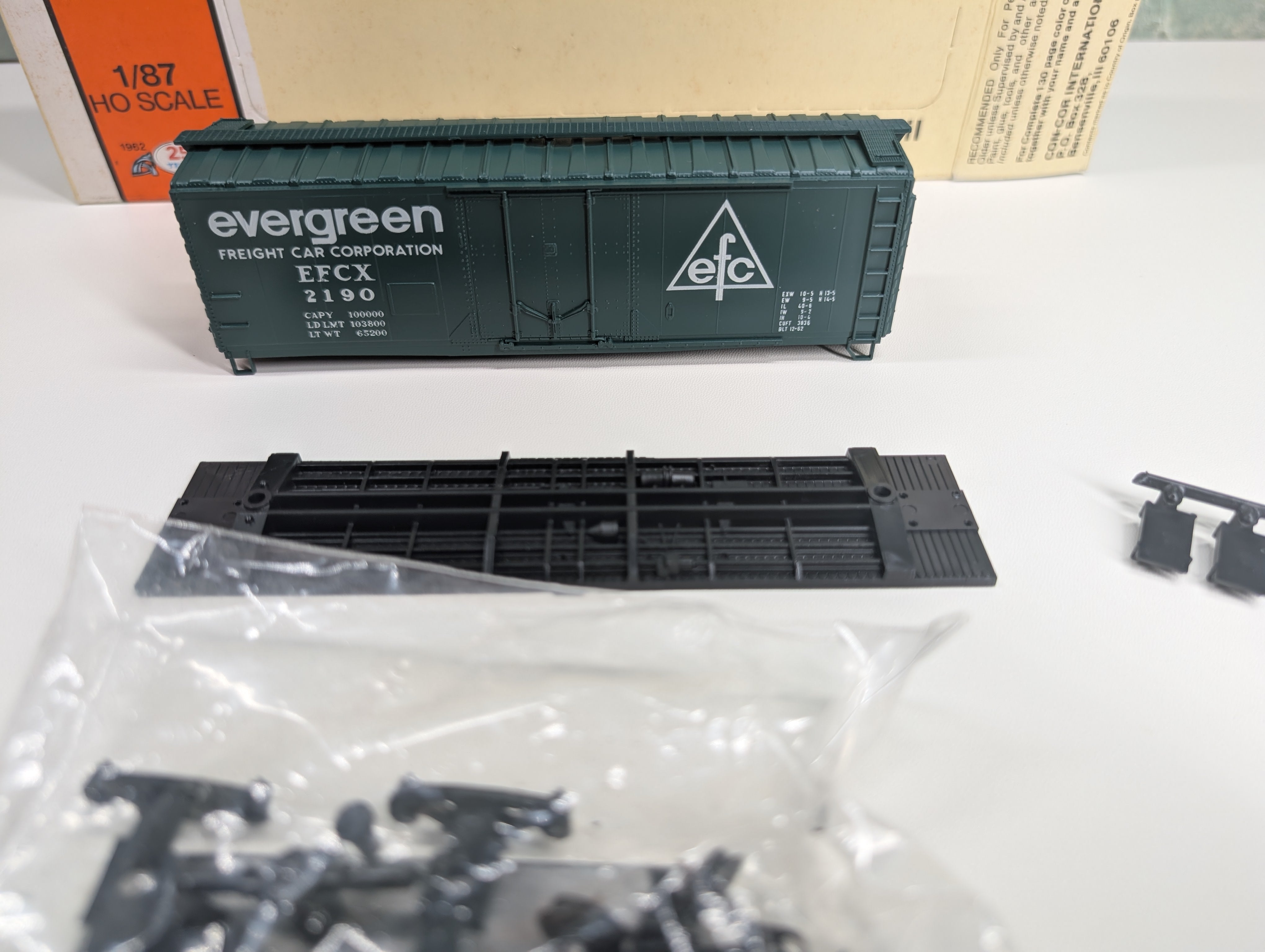 USED Con-Cor 1-009455 HO Scale 40' PS-1 PD Box Car Evergreen Freight Car EFCX #2190 KIT