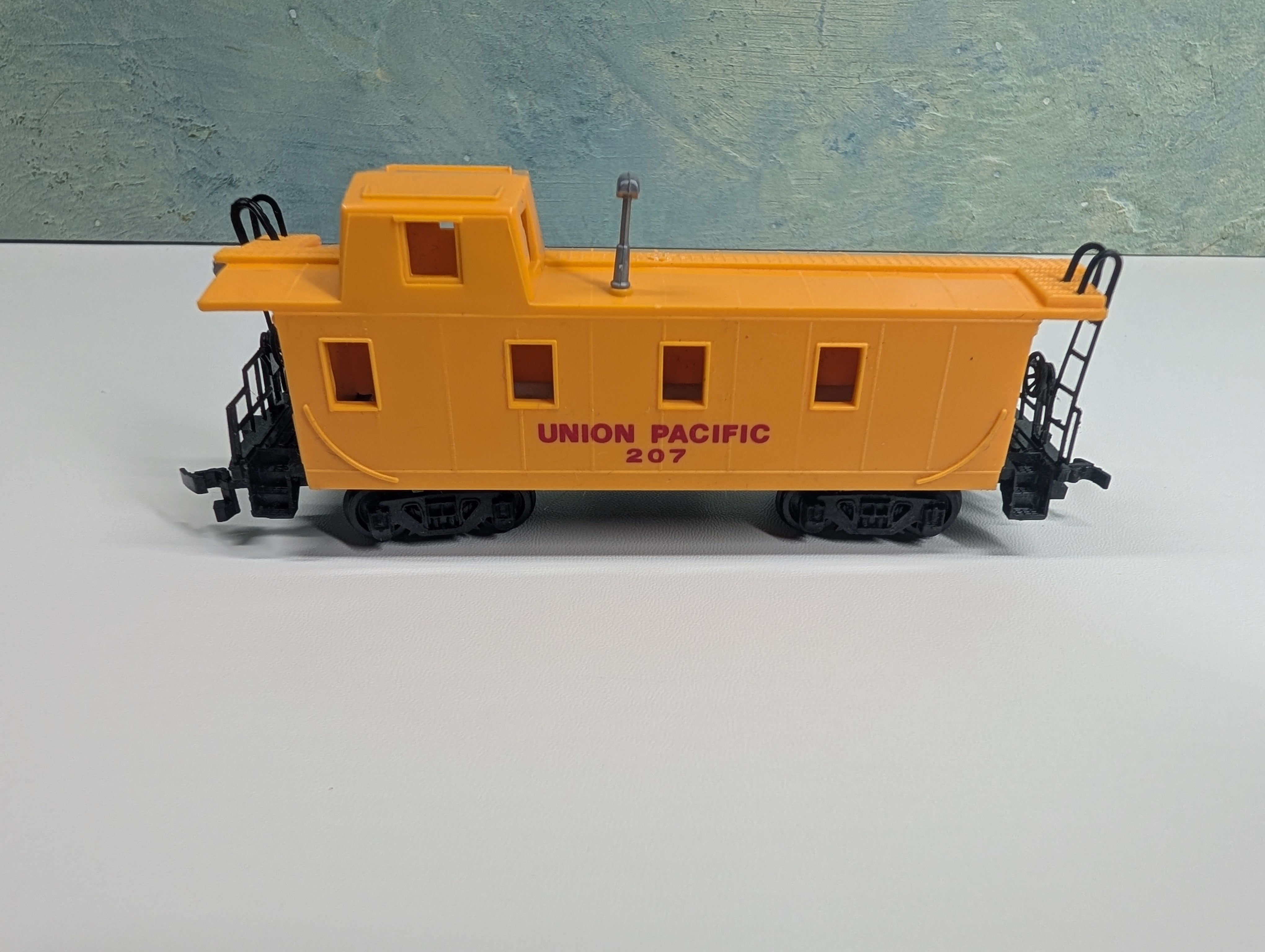 USED Bachmann HO Scale Caboose Union Pacific UP #207