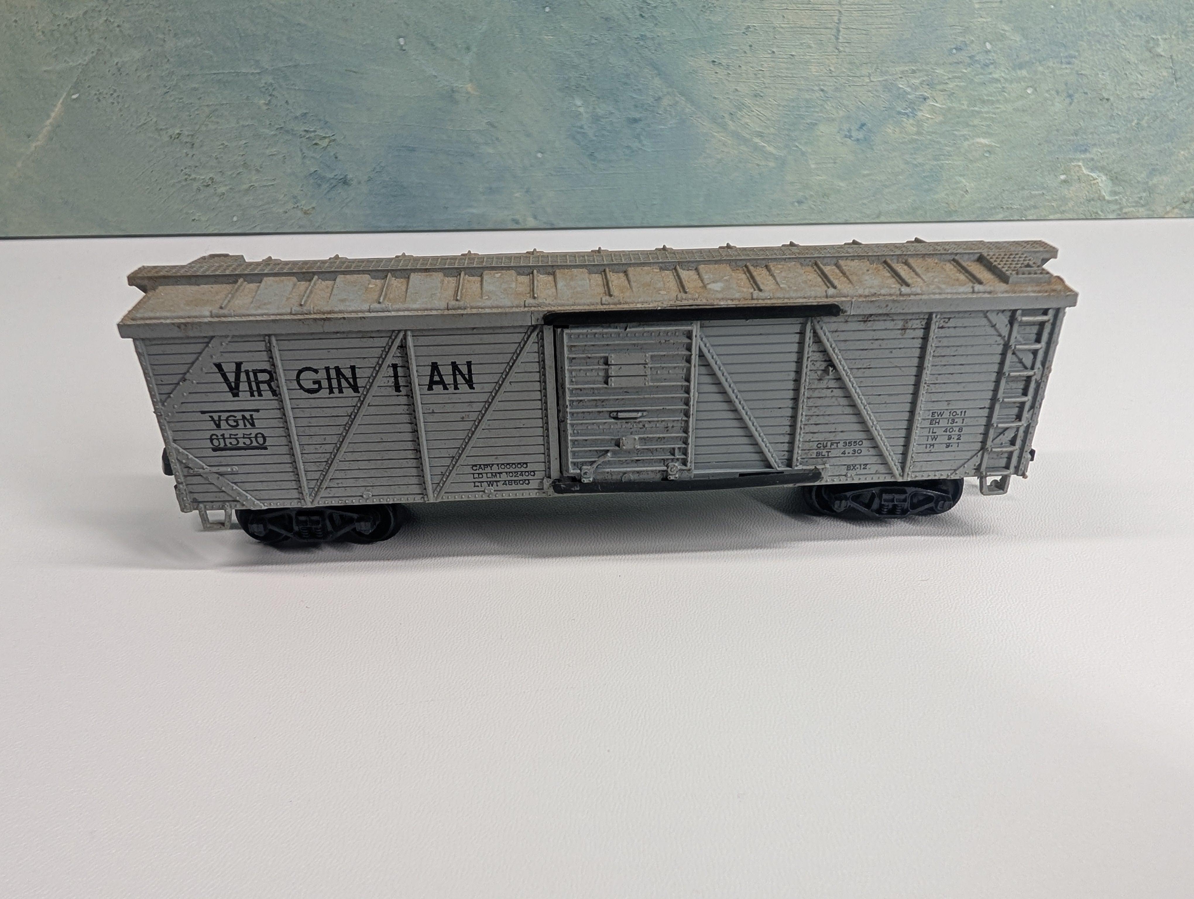 USED HO Scale 42' Wooden OB Box Car Virginian VGN #61550