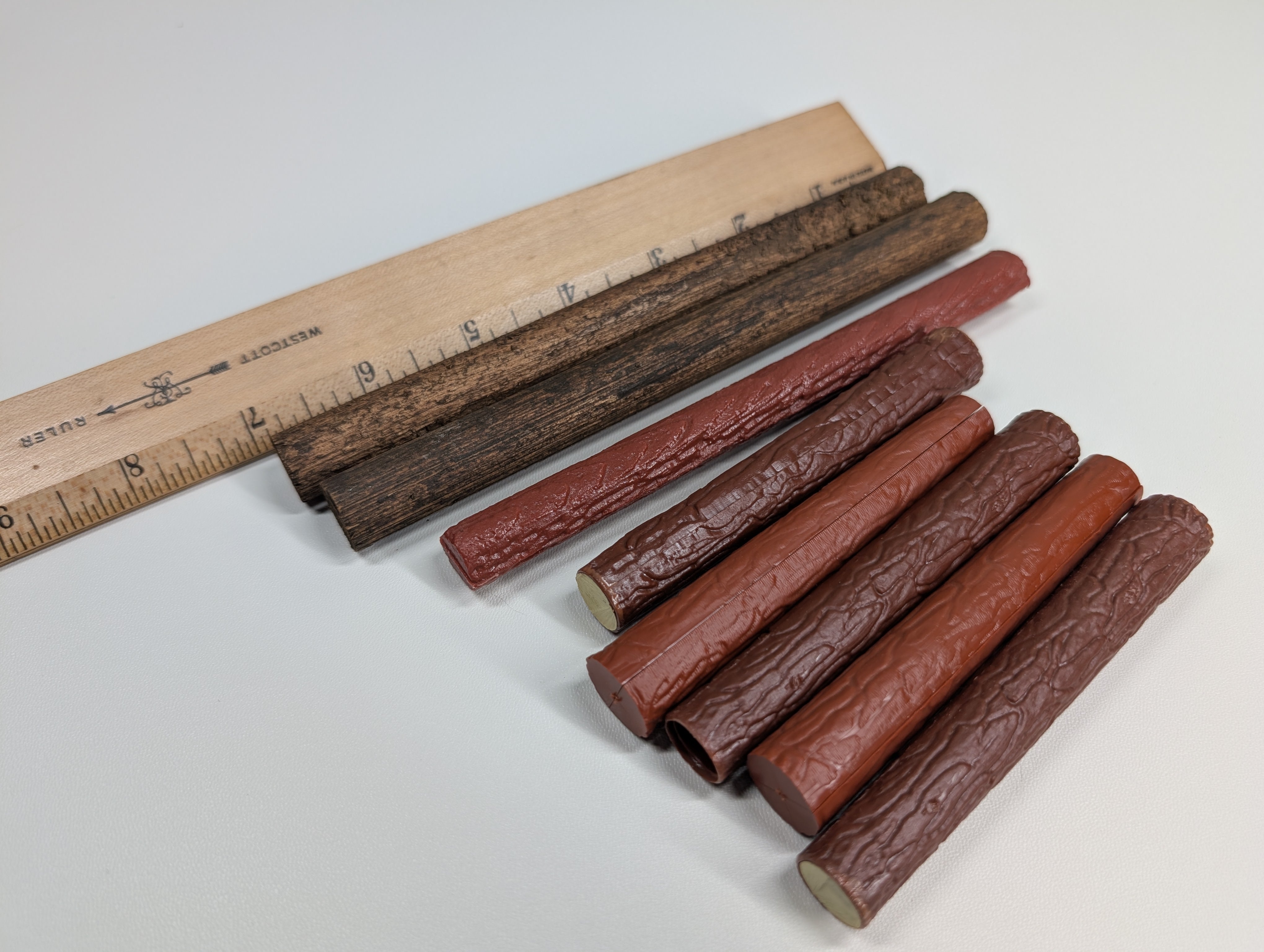 USED HO Scale Various Log Loads (8 pcs)
