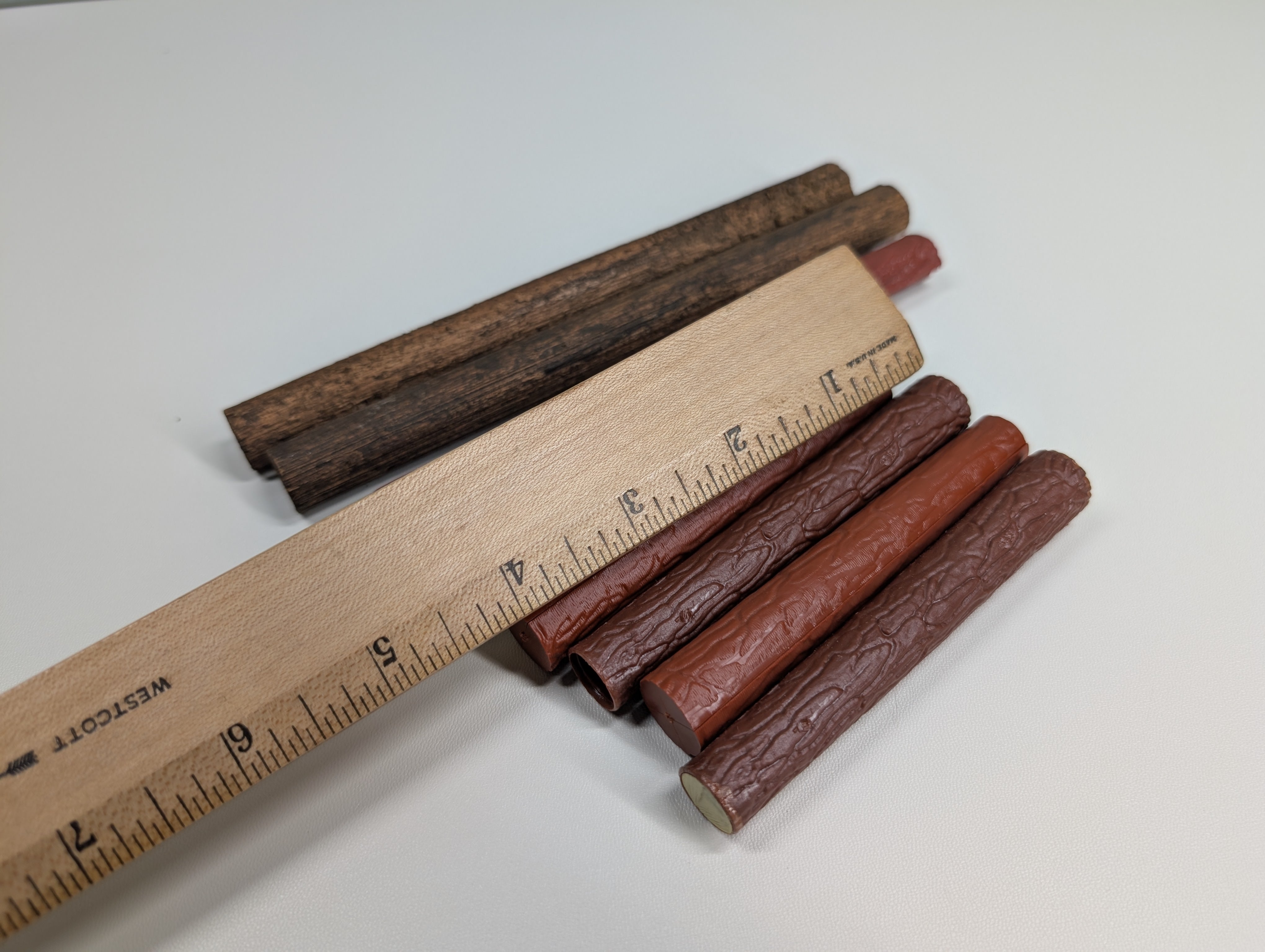 USED HO Scale Various Log Loads (8 pcs)