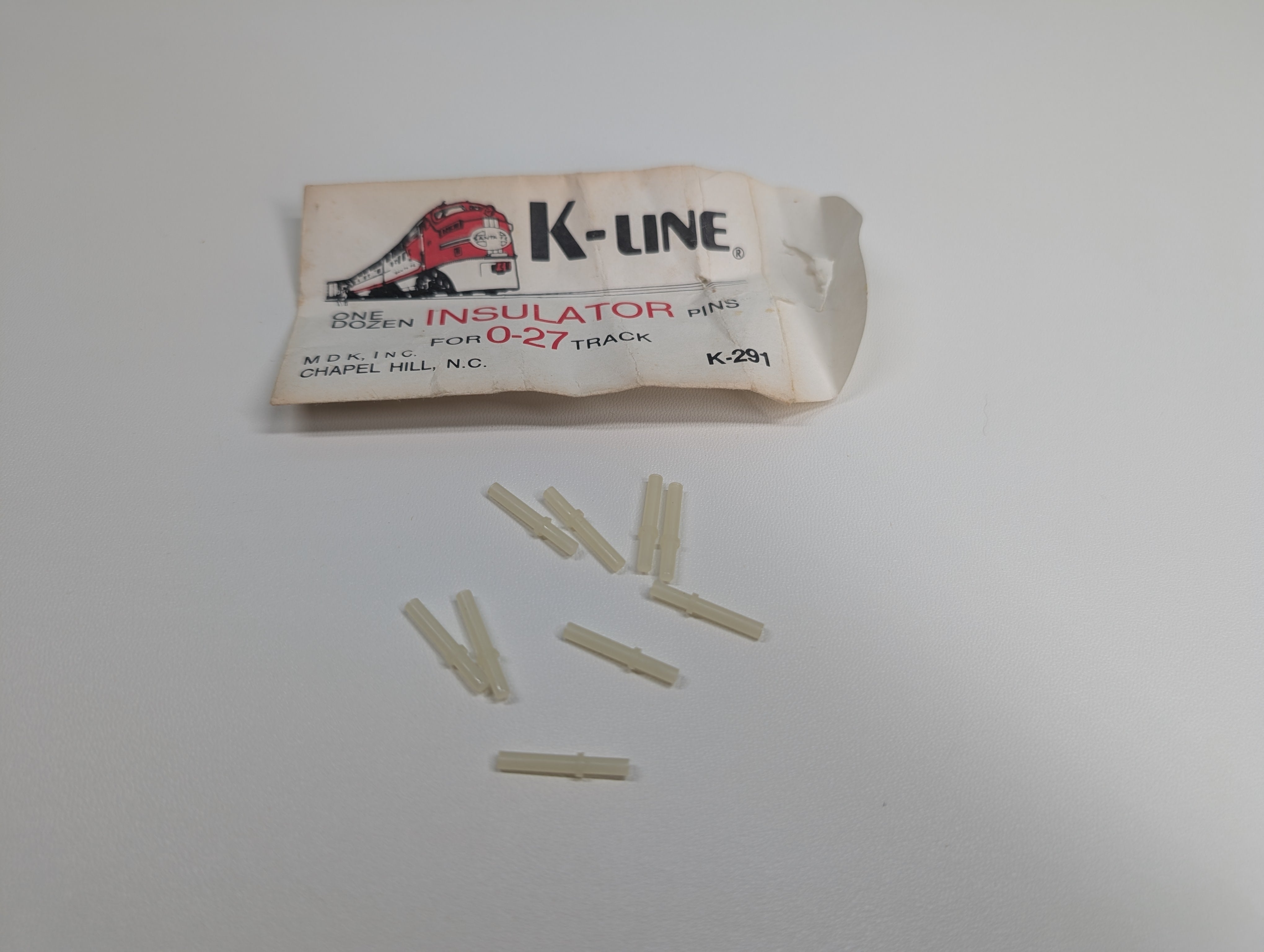 USED K-Line O Insulator Pins for O-27 Gauge Track (9 pcs)