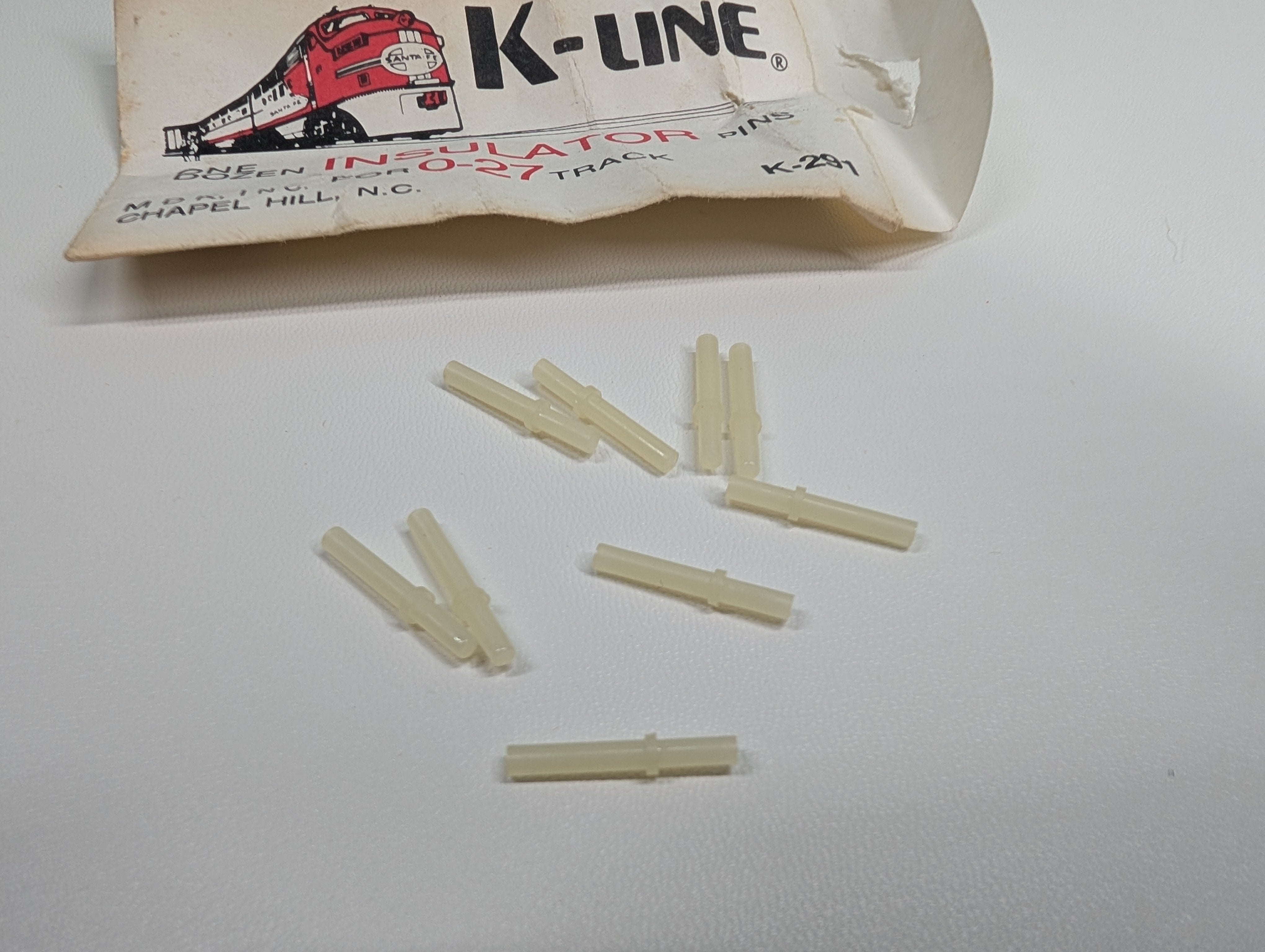 USED K-Line O Insulator Pins for O-27 Gauge Track (9 pcs)