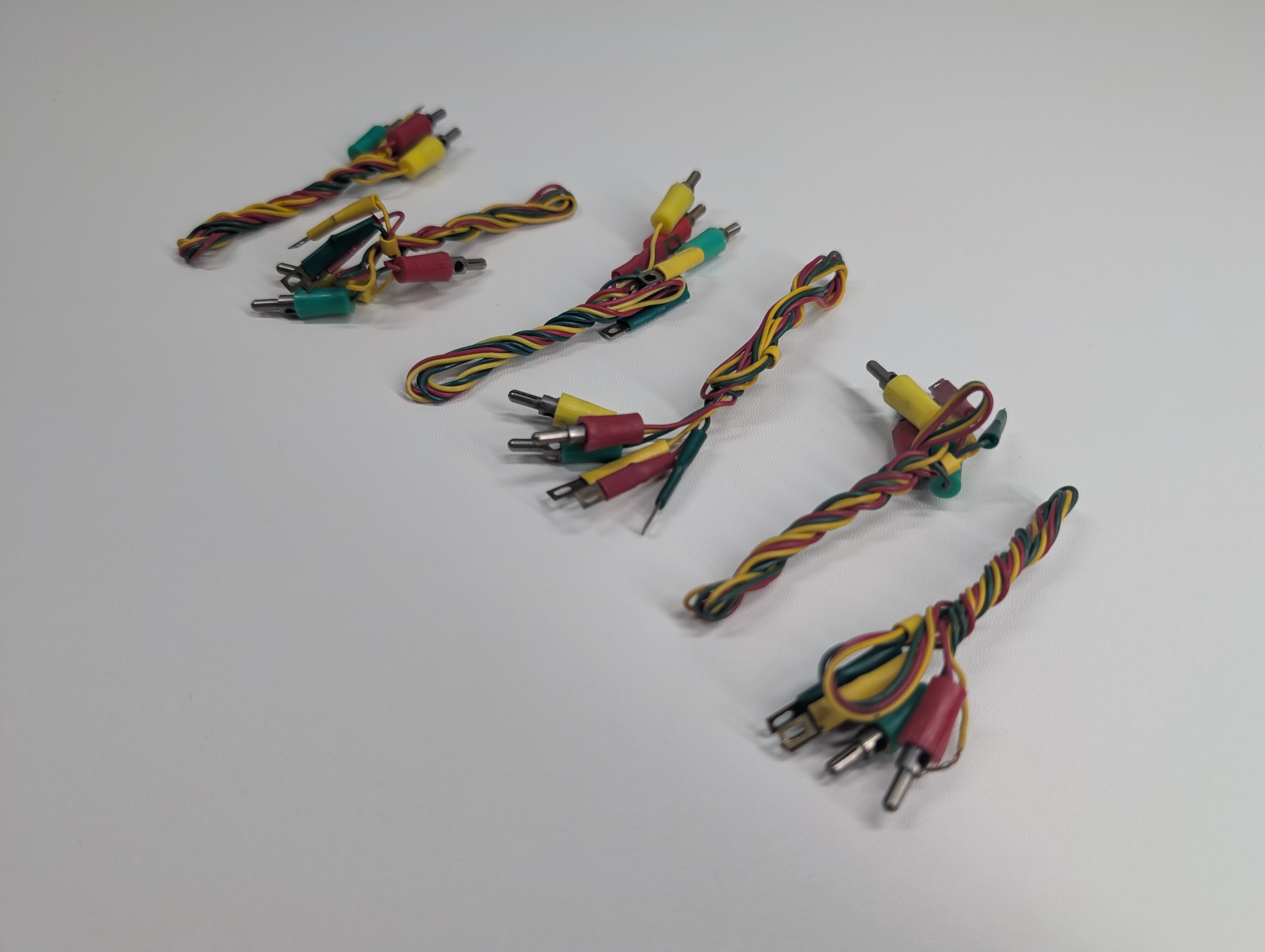 USED MULTI Scale 3 Conductor Wire w/ Plugs (6 pcs)