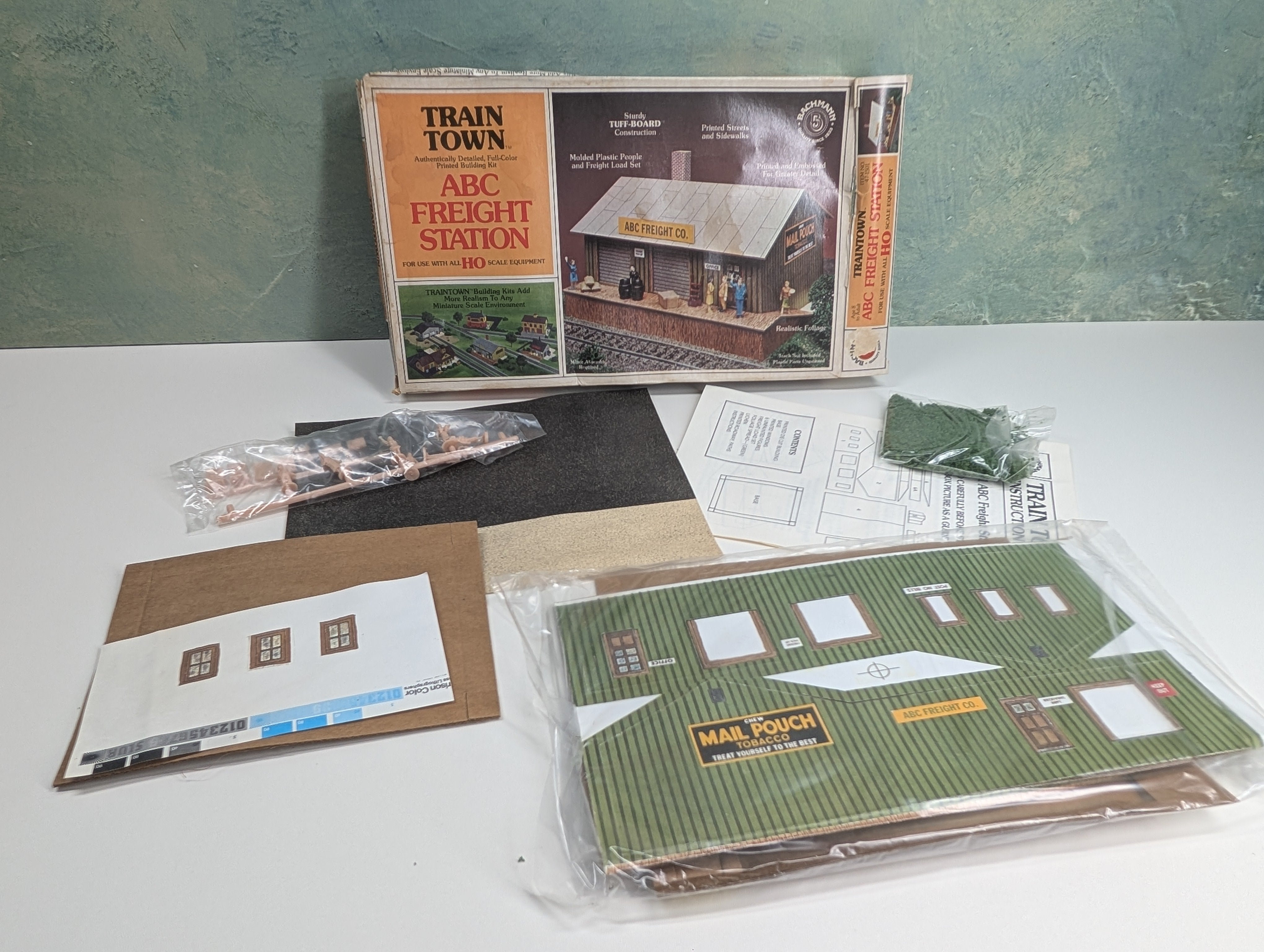 USED Bachmann 47-1501 HO Scale ABC Freight Station KIT