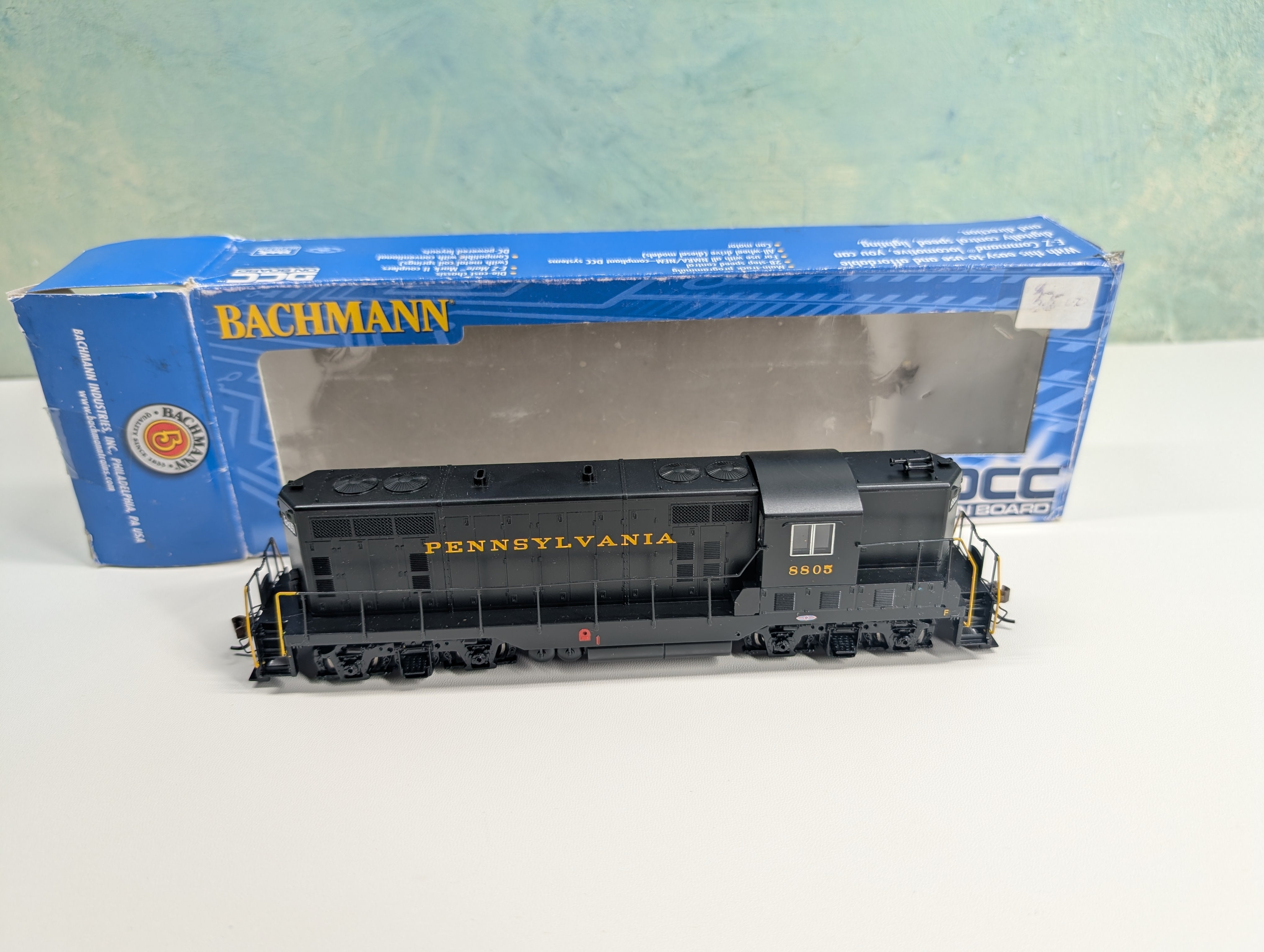 USED Bachmann 62401 HO Scale EMD GP-7 Diesel Locomotive Pennsylvania PRR #8805 Runs Great DCC On Board