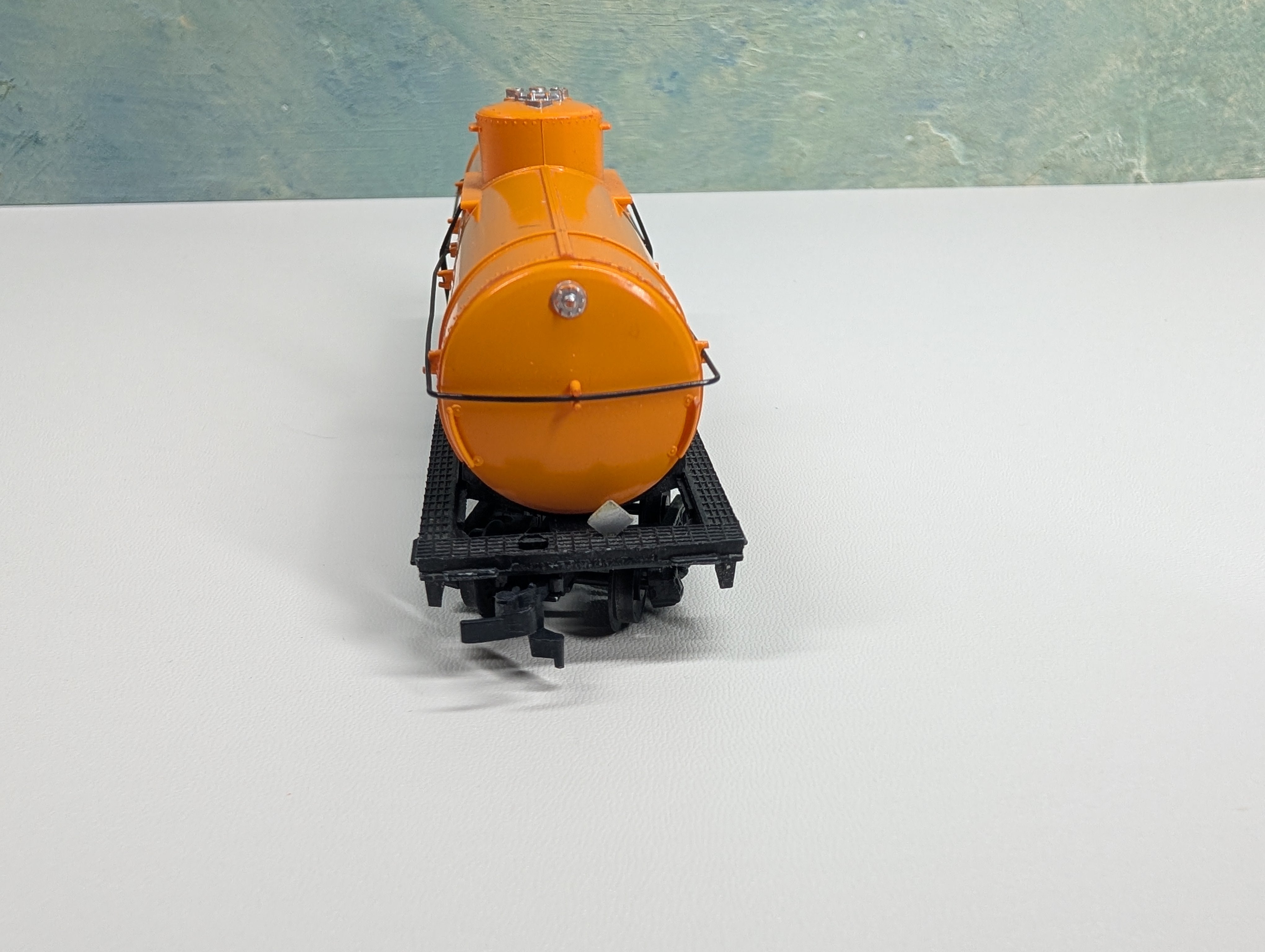 USED Mantua HO Scale Single Dome Tank Car Shell SCCX #1260
