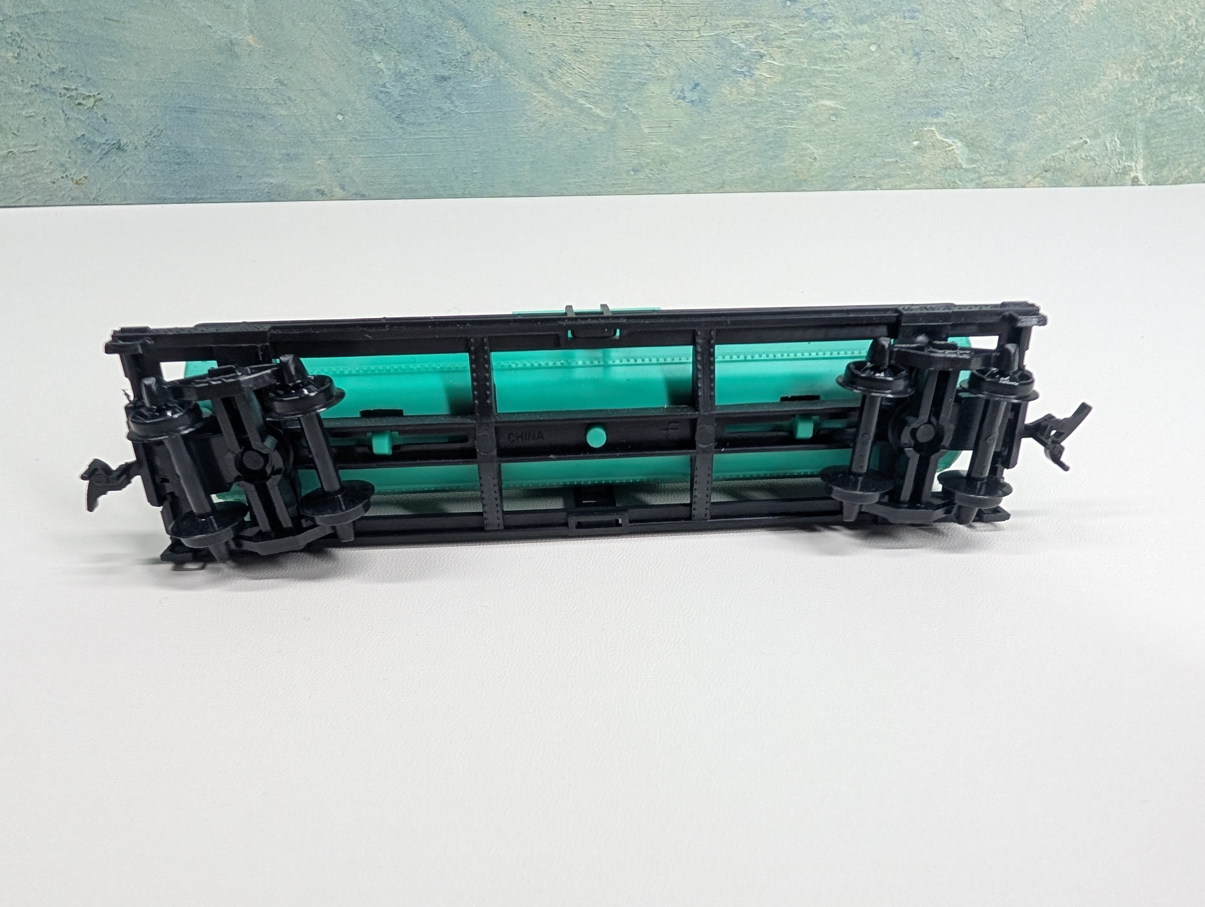 USED Model Power HO Scale Single Dome Tank Car Celanese Chemicals GATX #39617