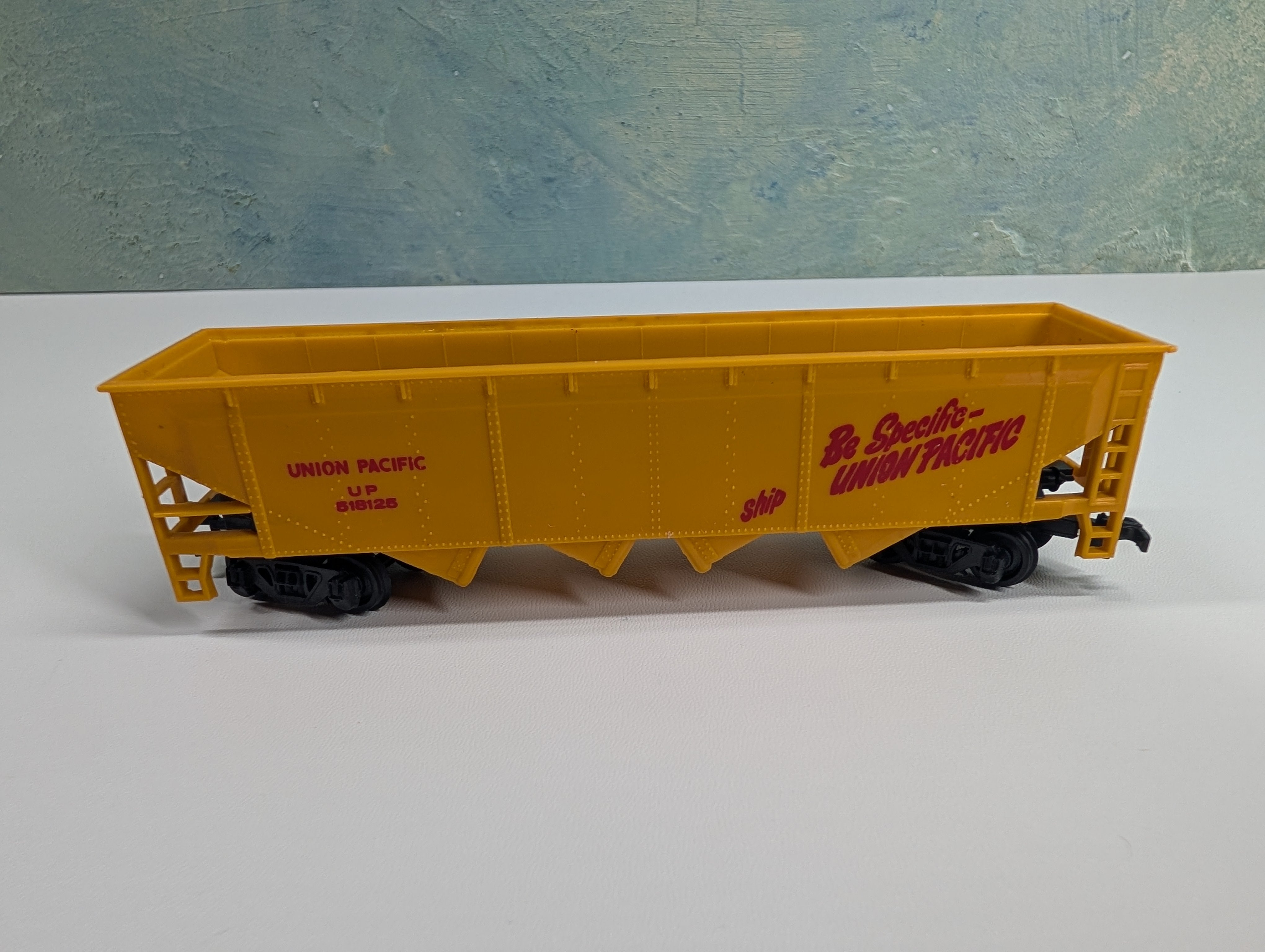 USED HO Scale Quad Hopper Union Pacific UP #518125