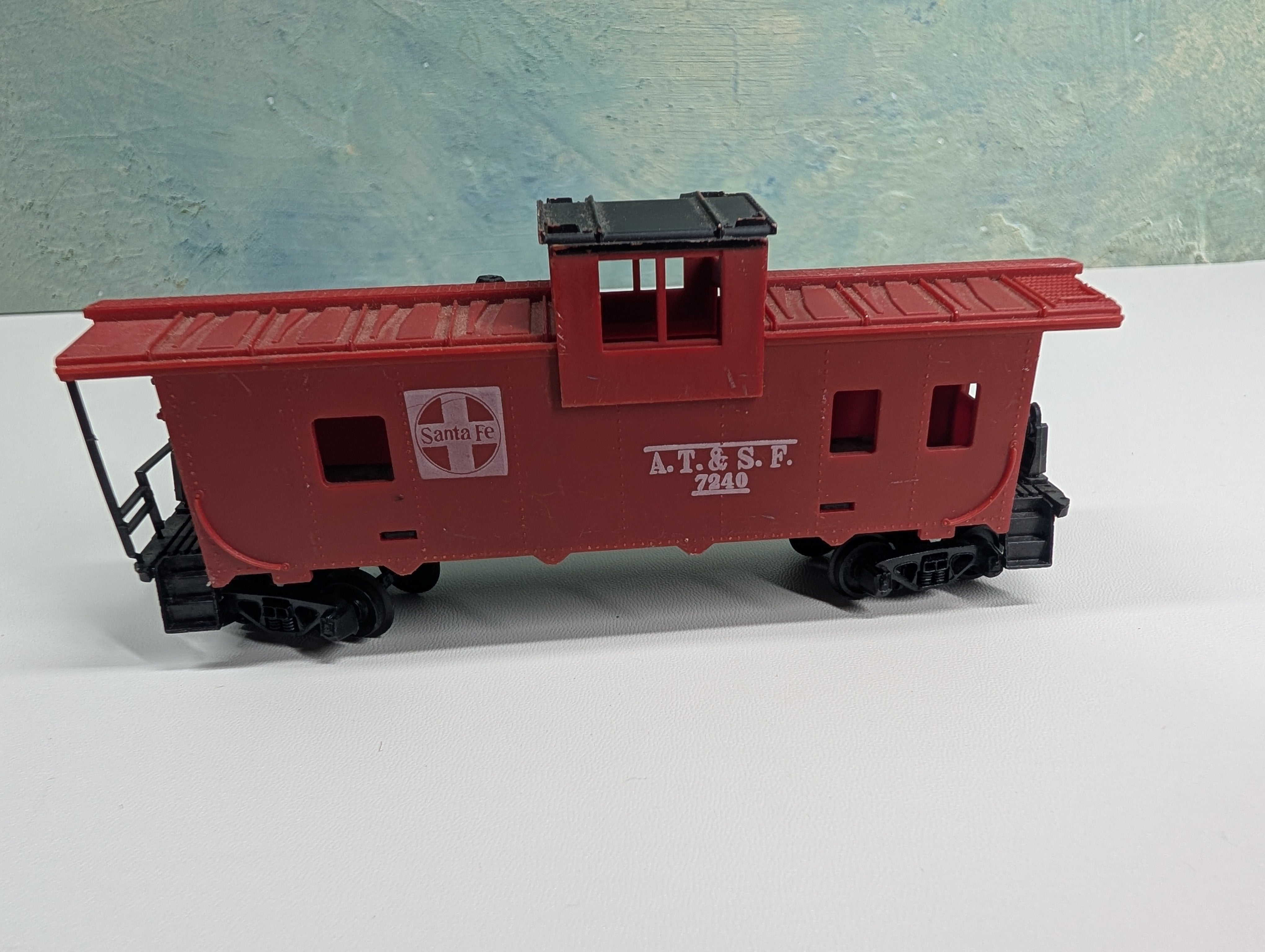 USED Tyco HO Scale Caboose Santa Fe ATSF #7240