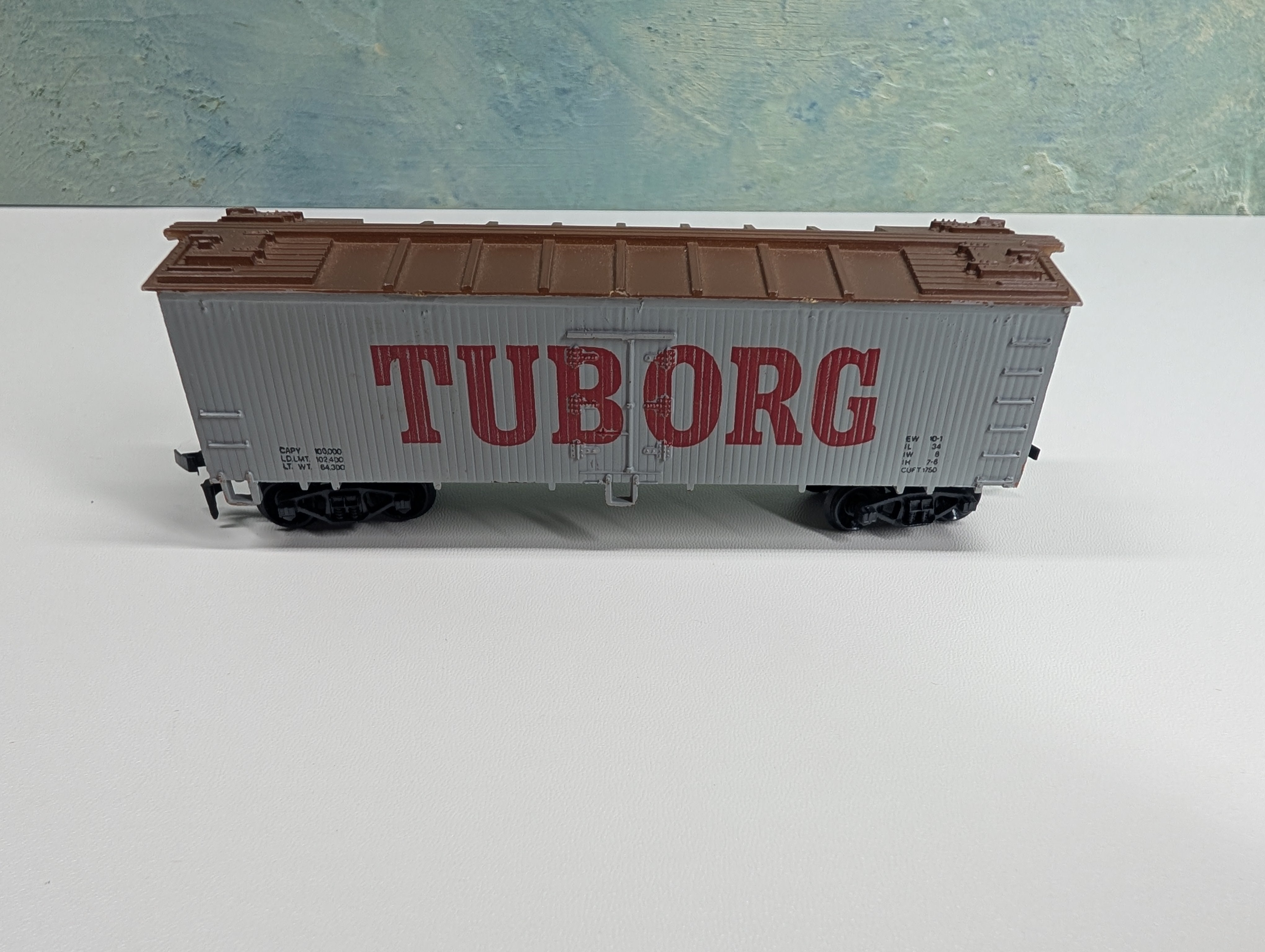 USED Life-Like HO Scale 38' Wooden Reefer Box Car Tuborg