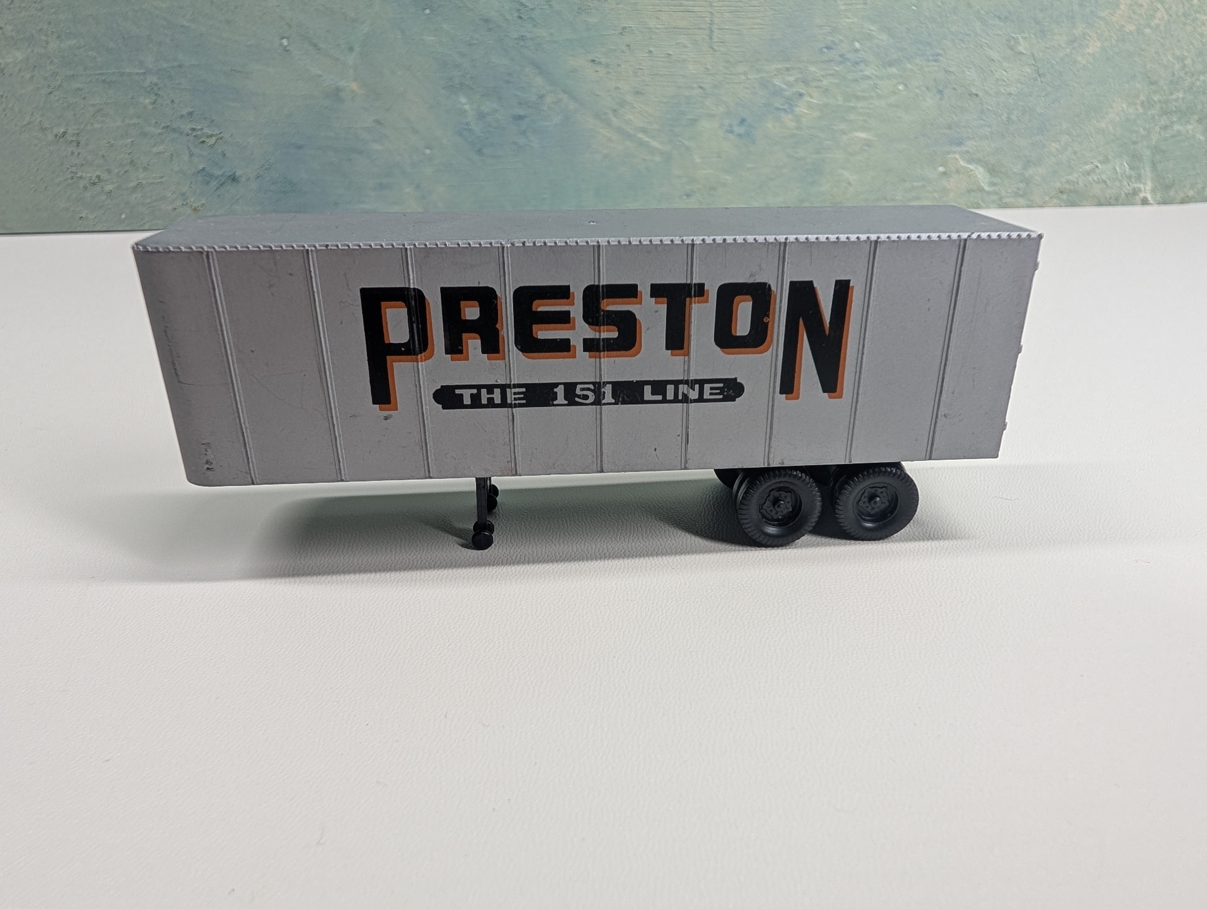 USED Walthers HO Scale 32' Trailer Preston