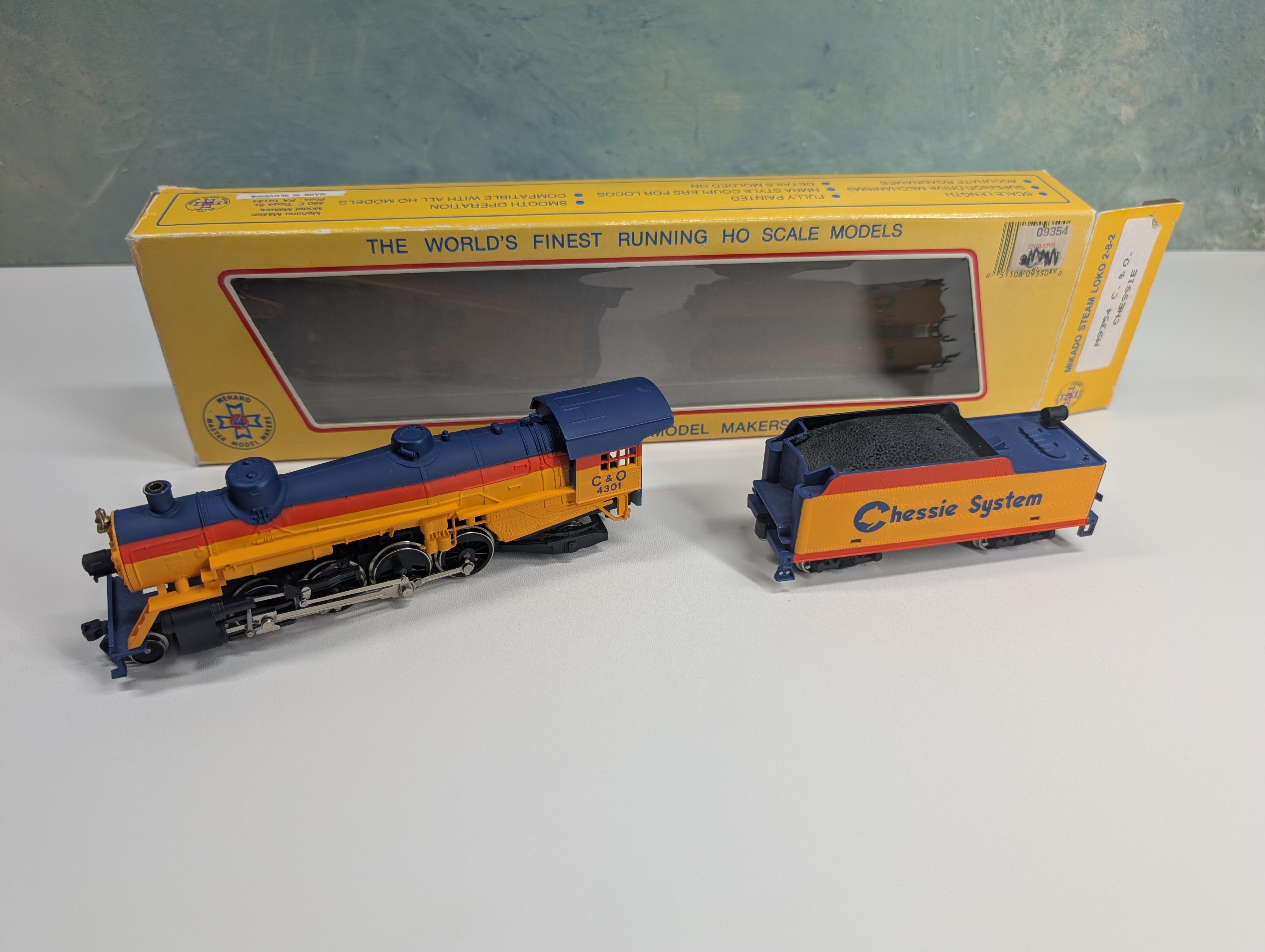 USED Mehano M9354 HO Scale 2-8-2 Mikado Steam Locomotive Chessie System C&O #4301 Runs Great DC