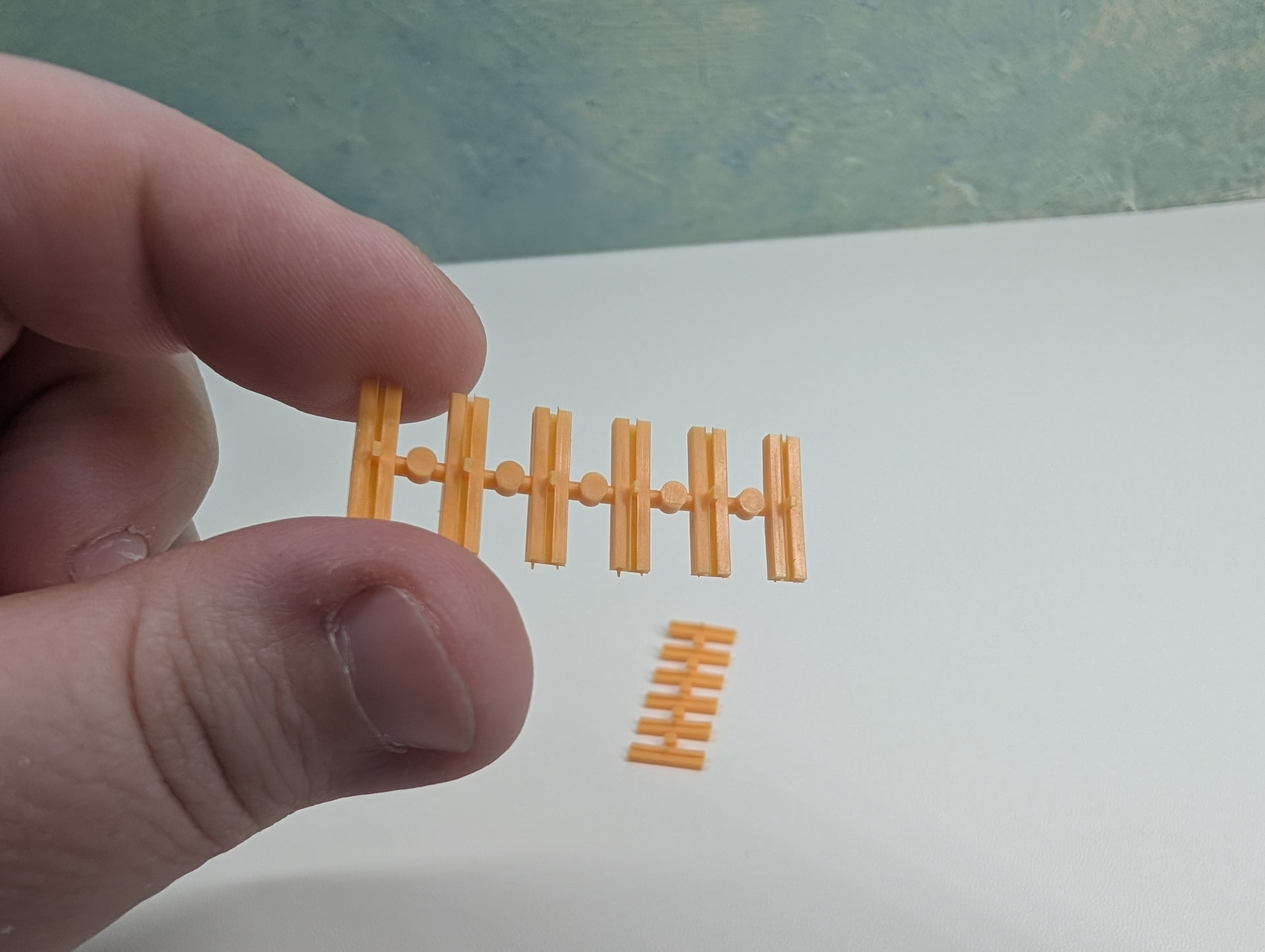 USED HO Scale Orange Insulated Rail Joiners (12 pcs)