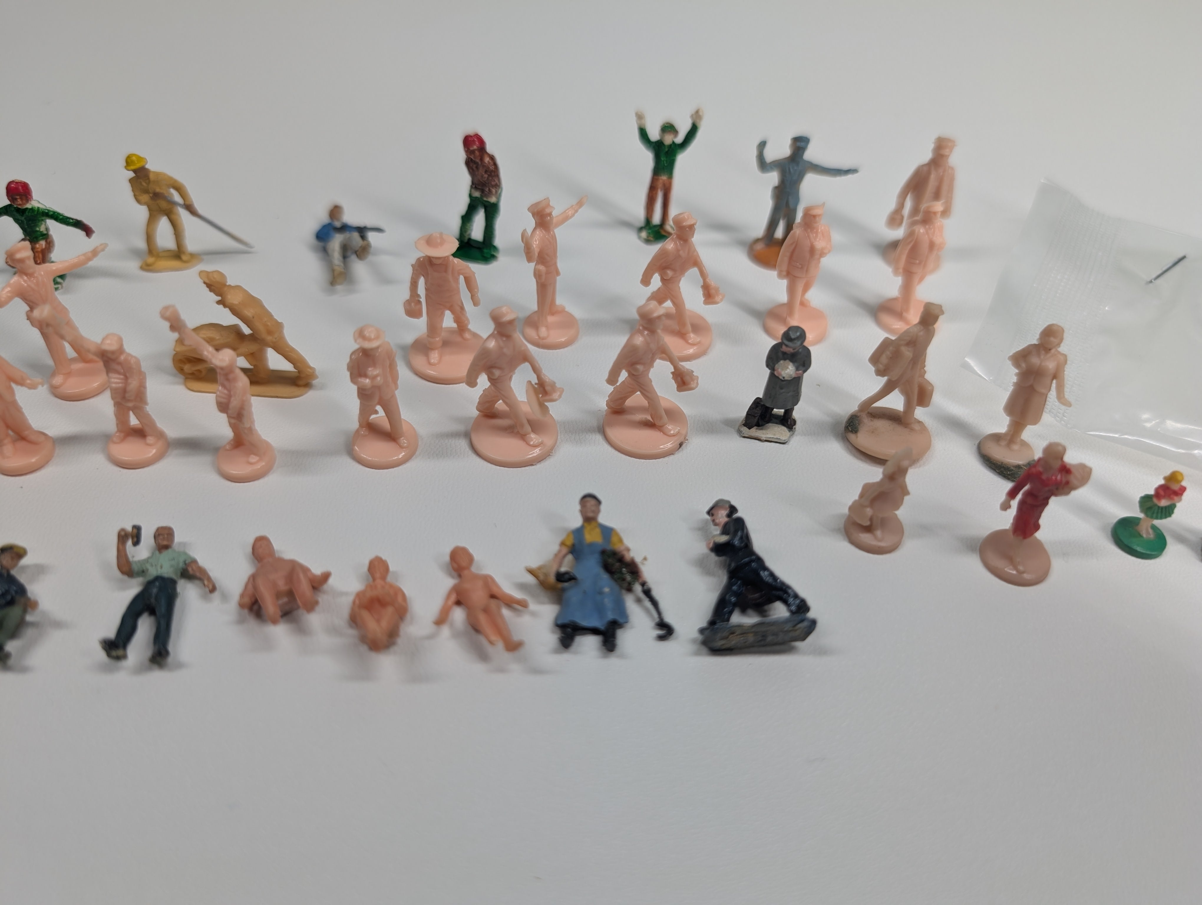 USED HO Scale Lot of Painted & Unpainted People (40+ pcs)