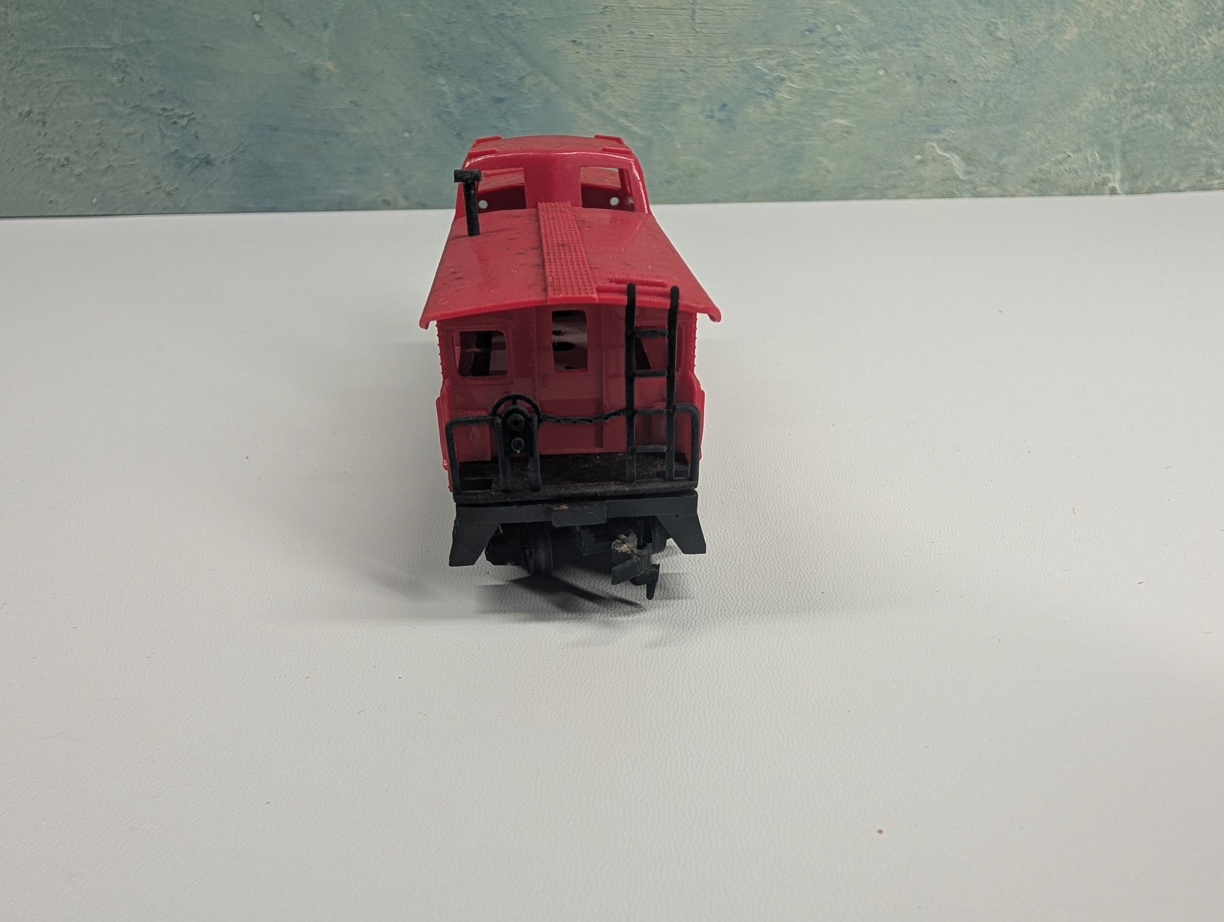USED Tyco HO Scale Red Caboose 689