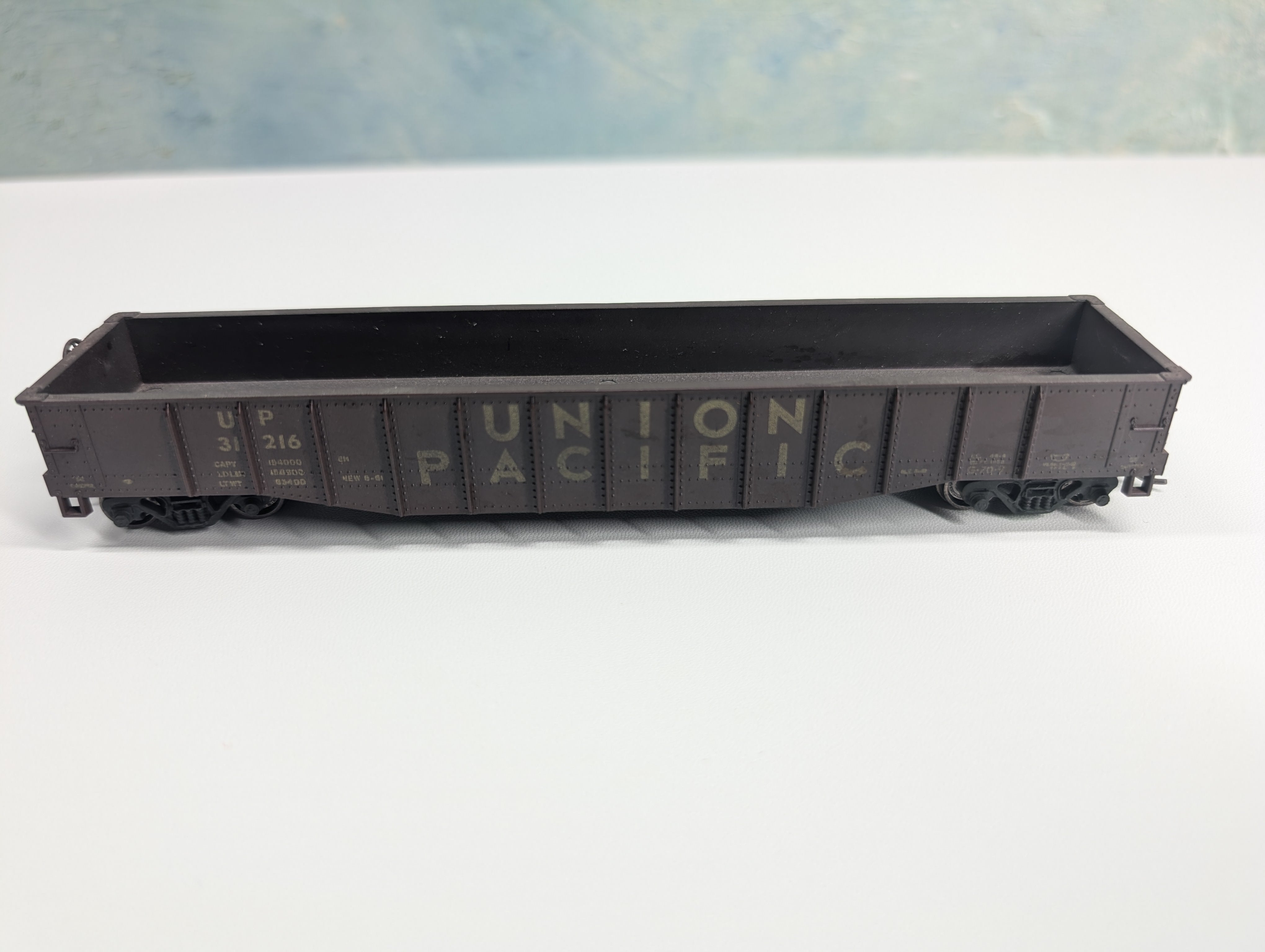 USED Athearn HO Scale 50' OB Gondola Union Pacific UP #31216 Weathered