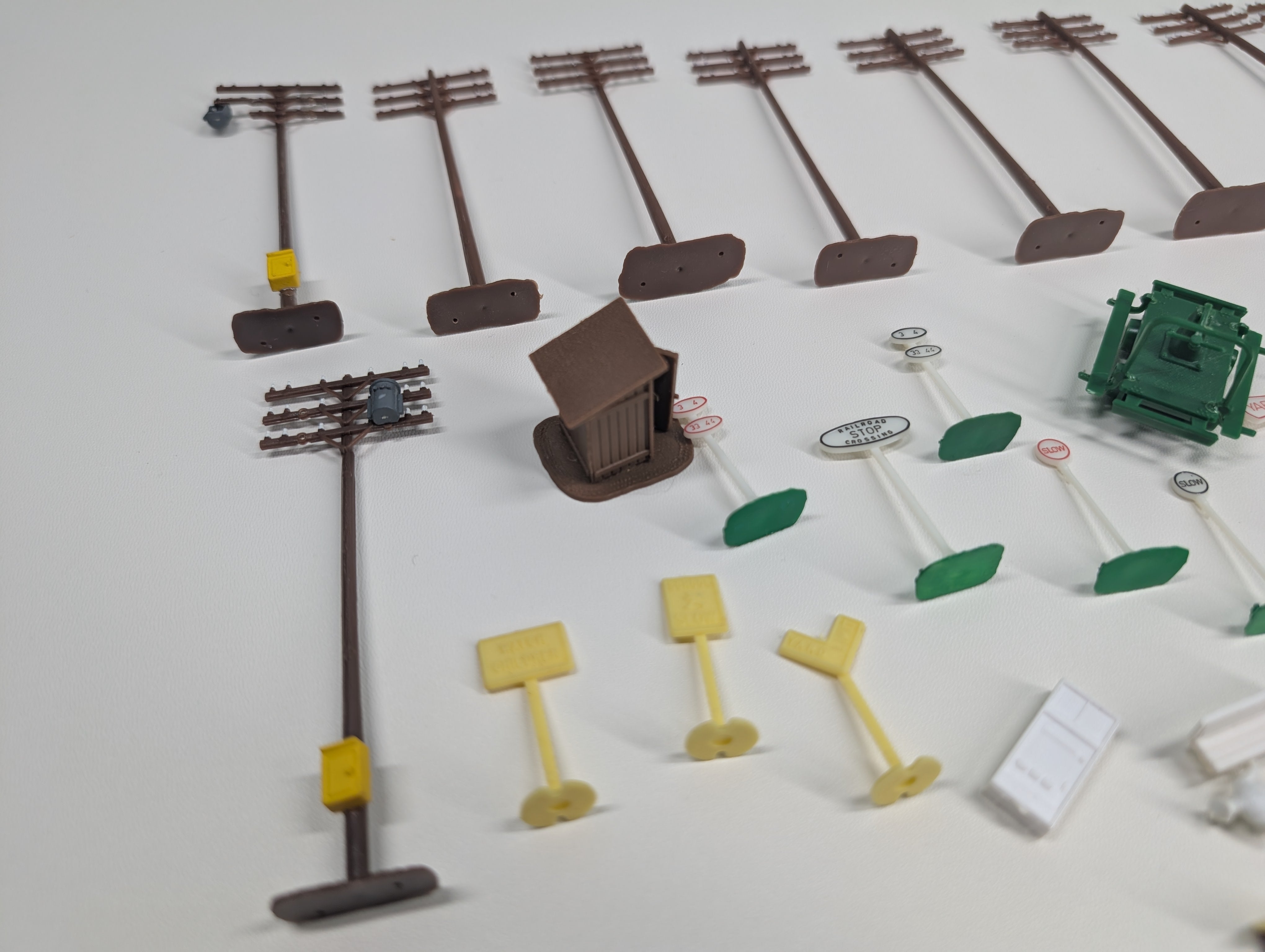 USED HO Scale Lot of Signs, Telephone Poles and other Details