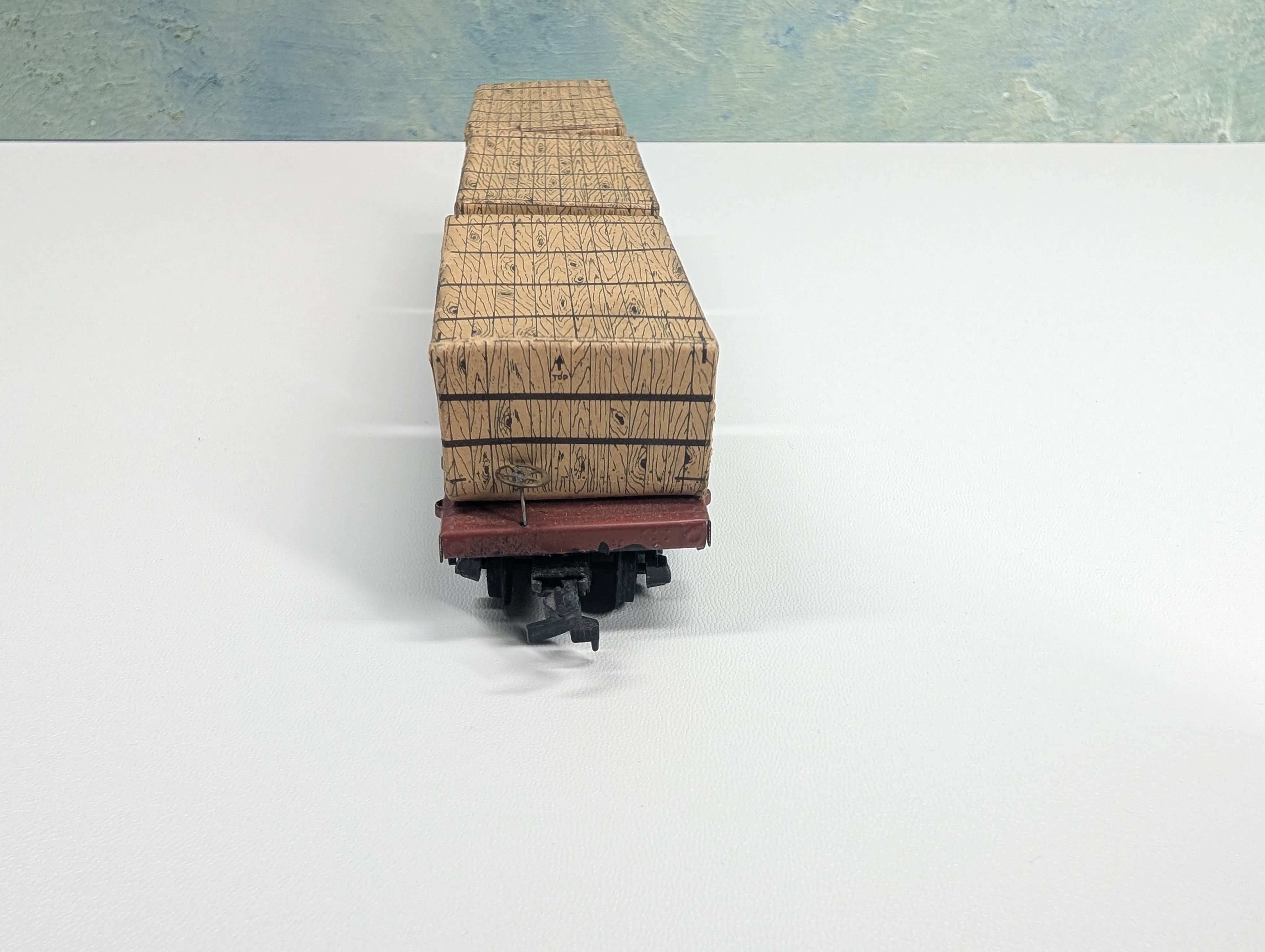 USED Varney HO Scale 50' Flat Car Pennsylvania PRR #470154 w/ Auto Crates Chrysler, Dodge, Plymouth