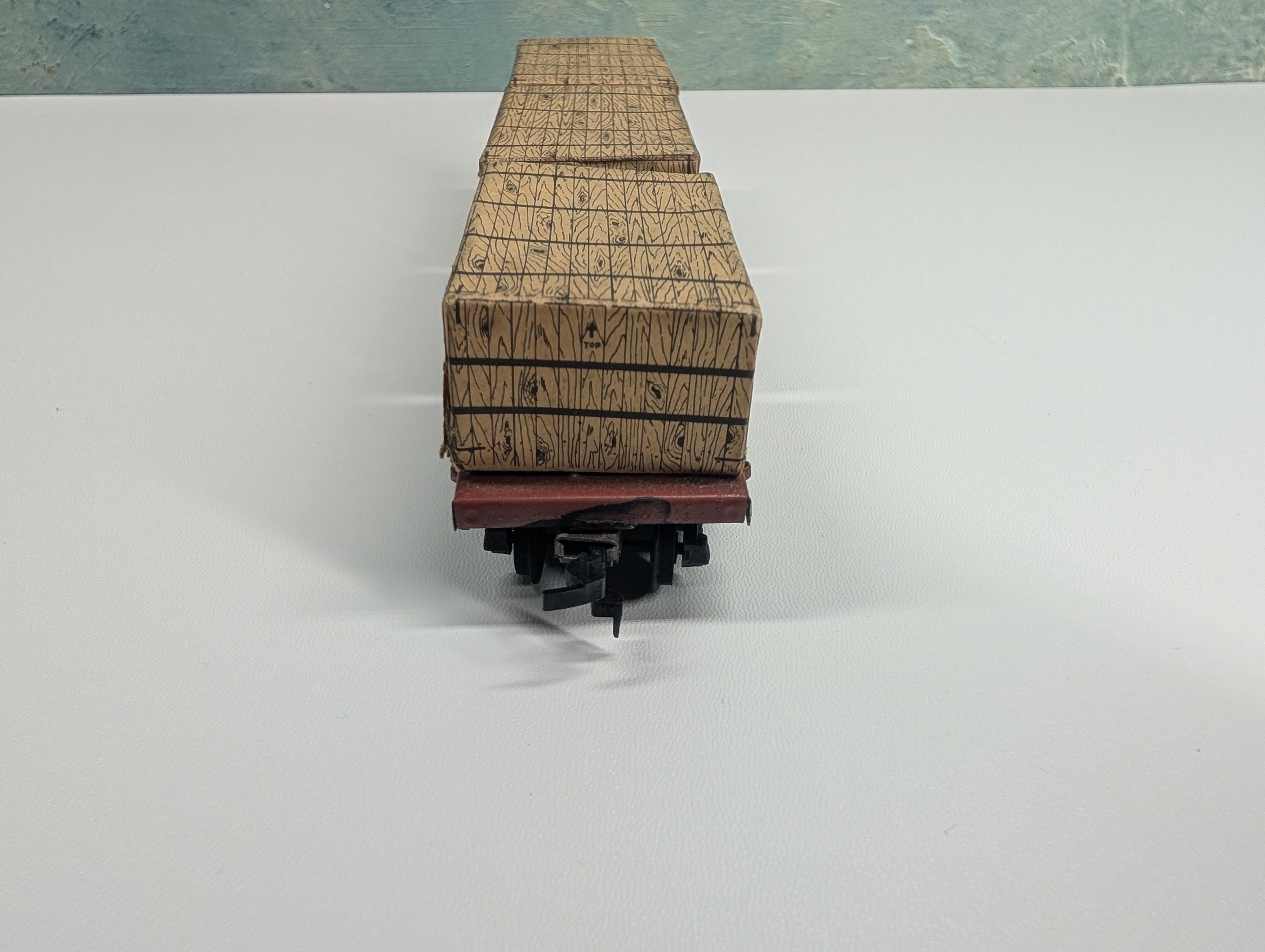 USED Varney HO Scale 50' Flat Car Pennsylvania PRR #470154 w/ Auto Crates Chrysler, Dodge, Plymouth