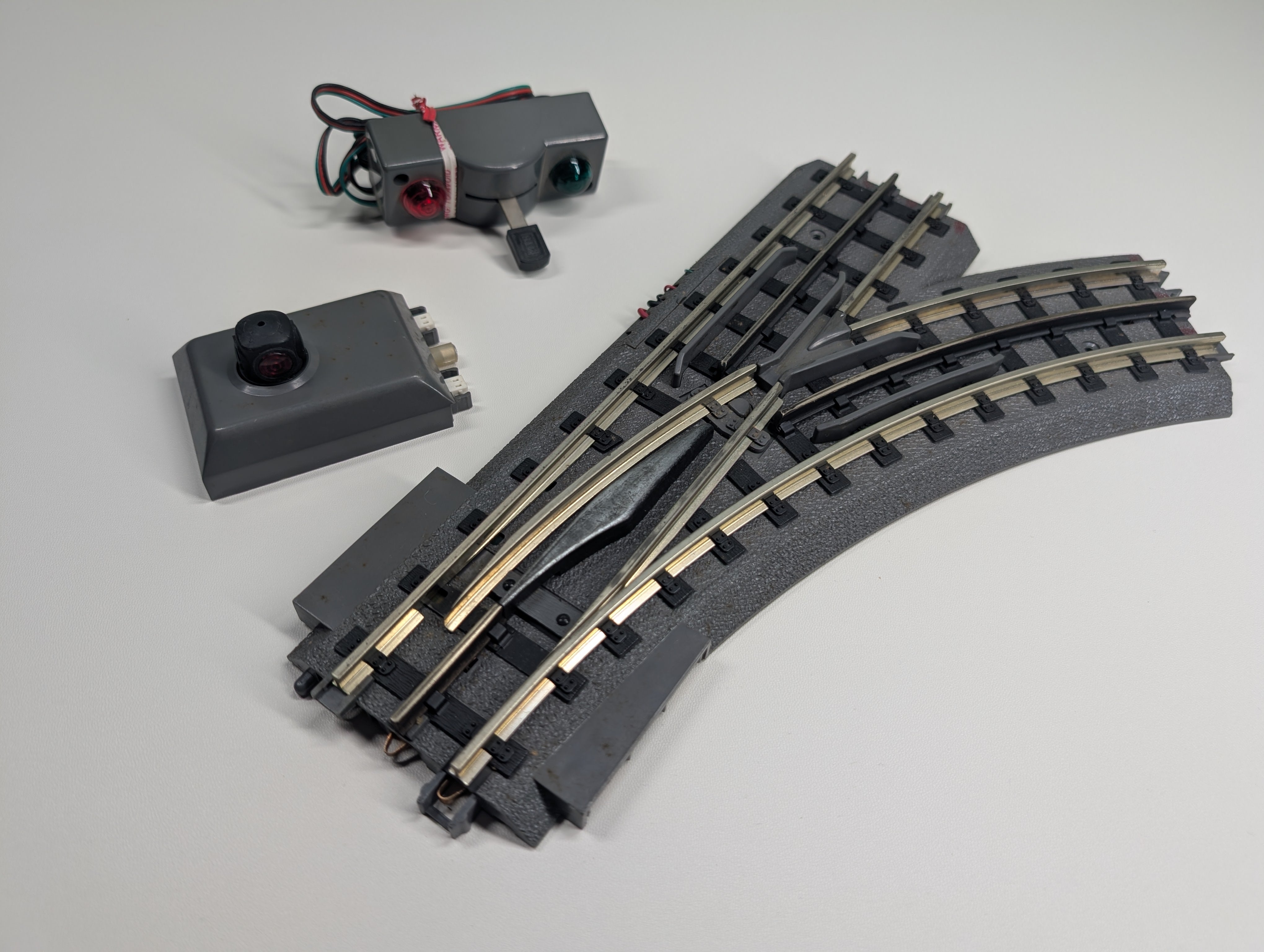 USED MTH O RealTrax Right Hand Manual O31 031 Turnout w/ Controller Track