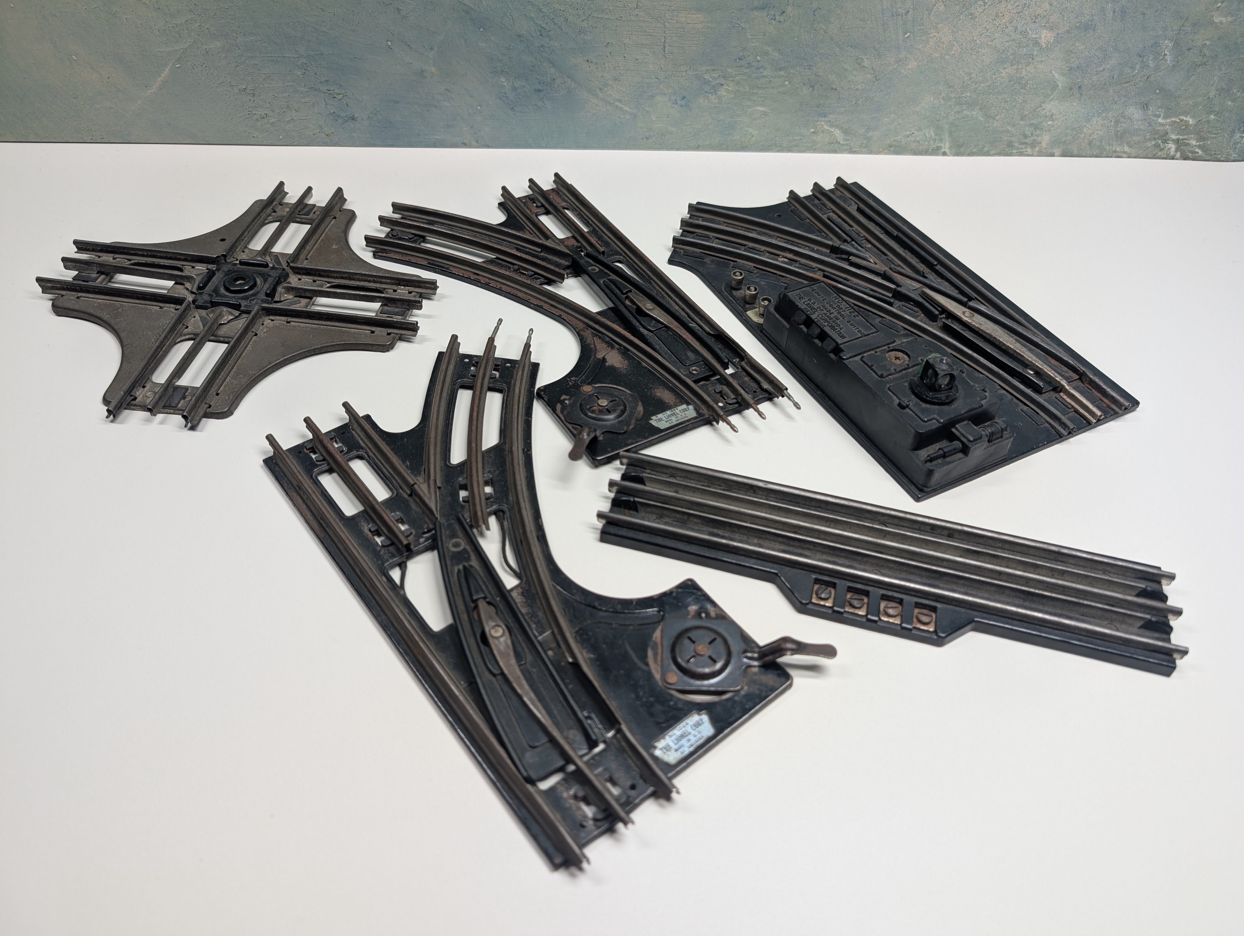 USED Lionel O Various O27 Track Sections, Crossings & Switches