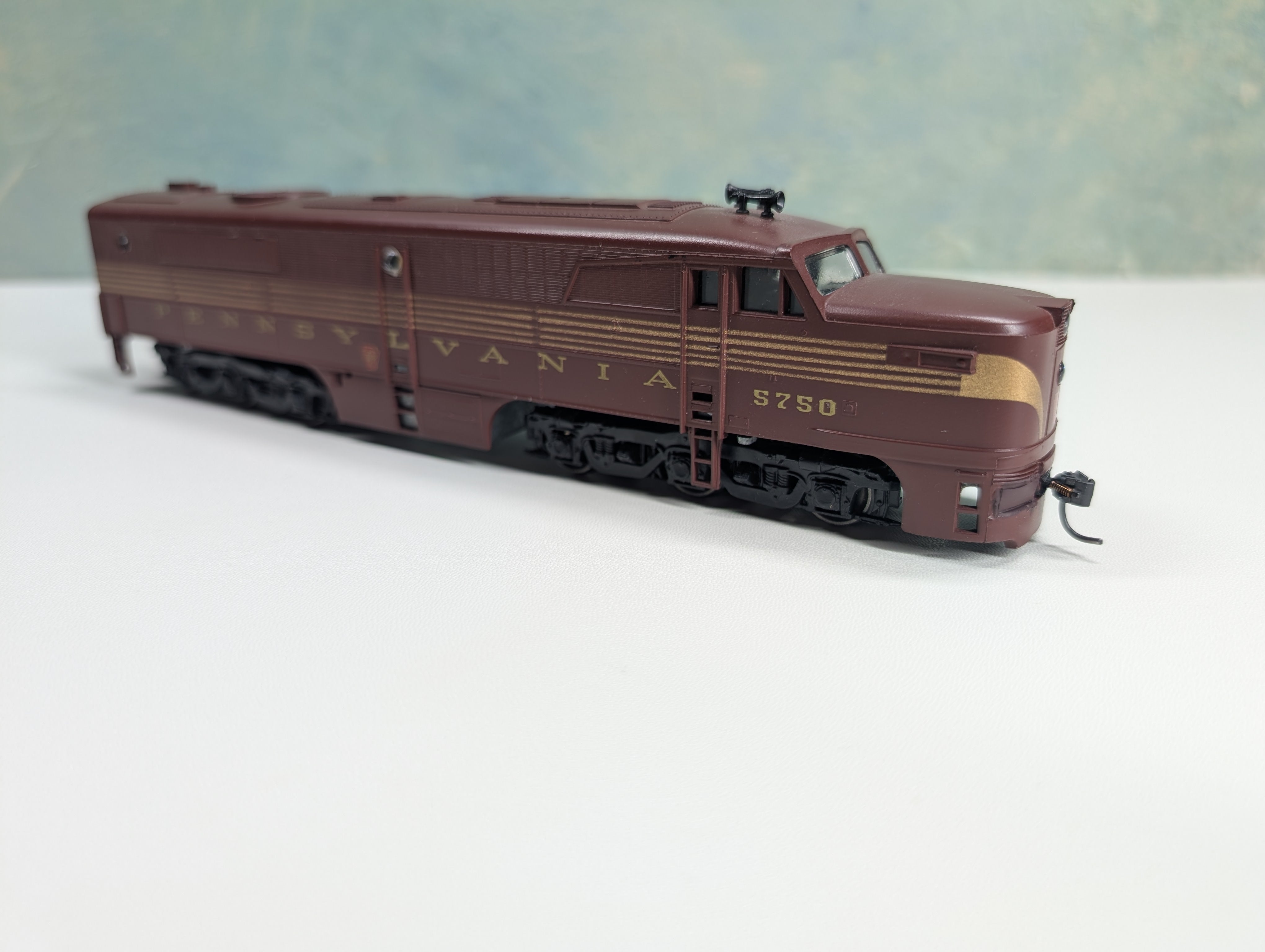 USED Athearn HO Scale PA-1 Diesel Locomotive Pennsylvania PRR #5750 Runs Great DC