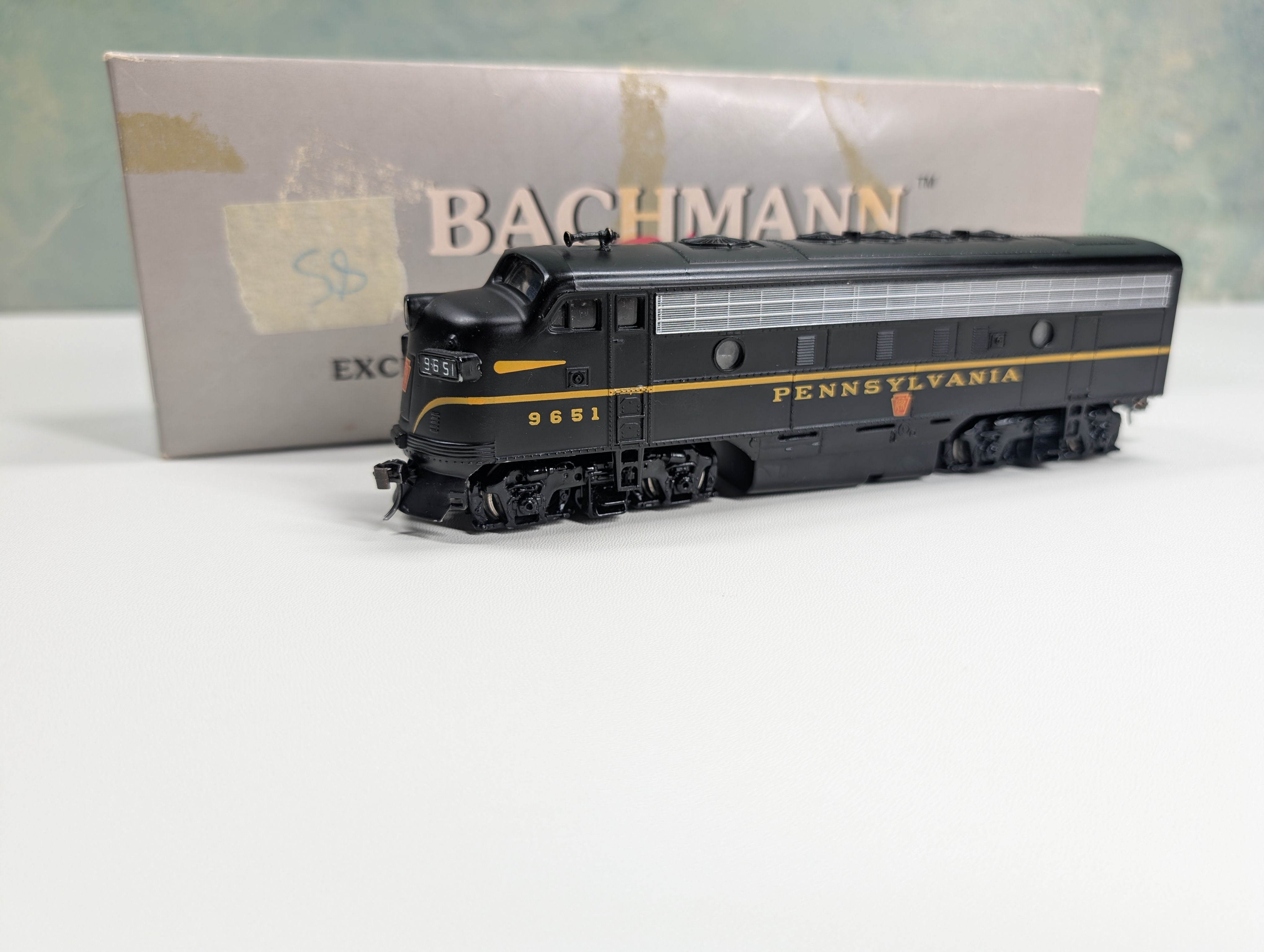 USED Bachmann 31215 HO Scale Plus EMD F7A Diesel Locomotive Pennsylvania PRR #9651 Runs Great DC