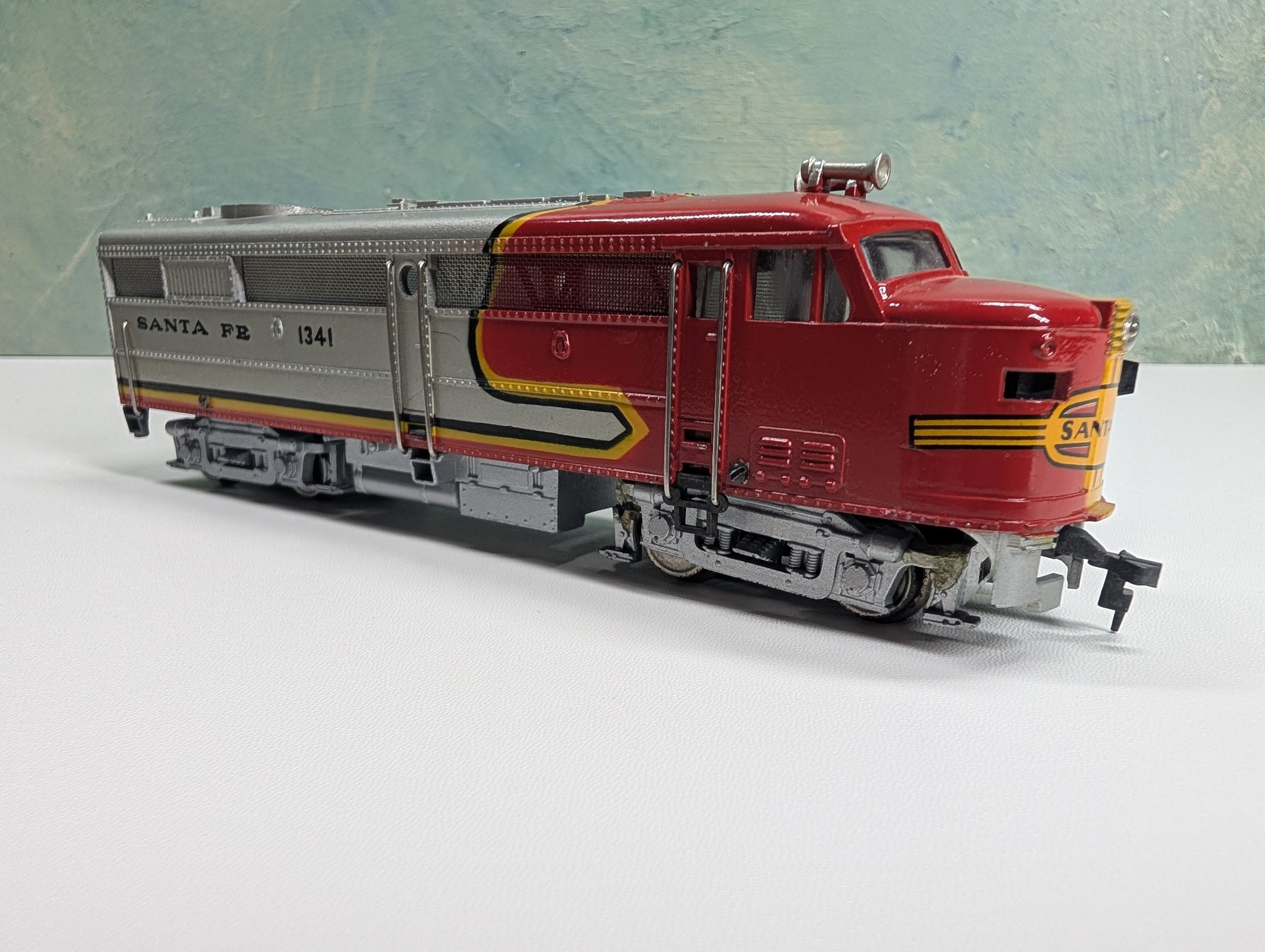 USED Fleischmann HO Scale Alco Diesel Locomotive Santa Fe #1341 Unpowered