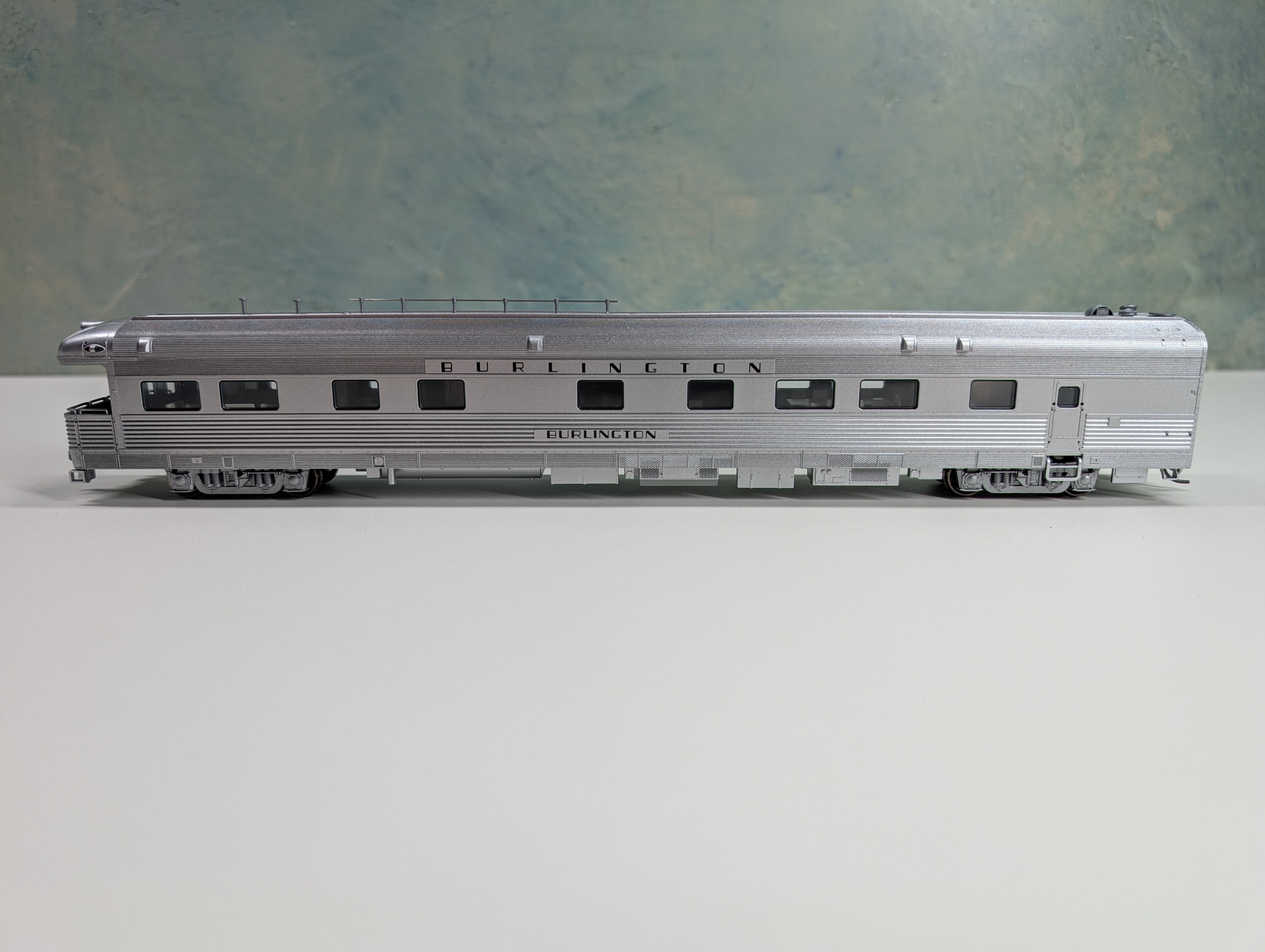 USED KATO 35-6003 HO Scale Corrugated Business Passenger Car Burlington CB&Q