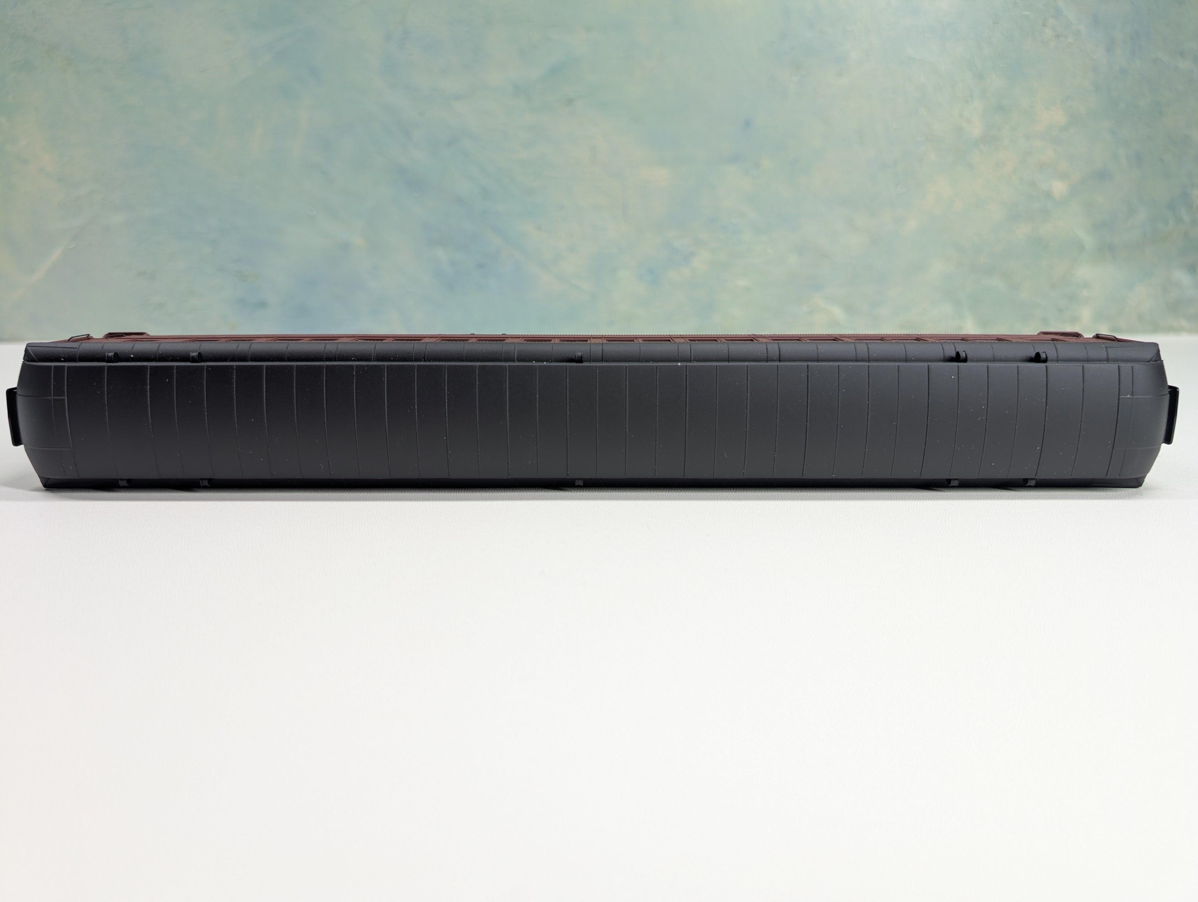 USED Walthers 932-10104 HO Scale Heavyweight Paired Window Passenger Coach Pennsylvania