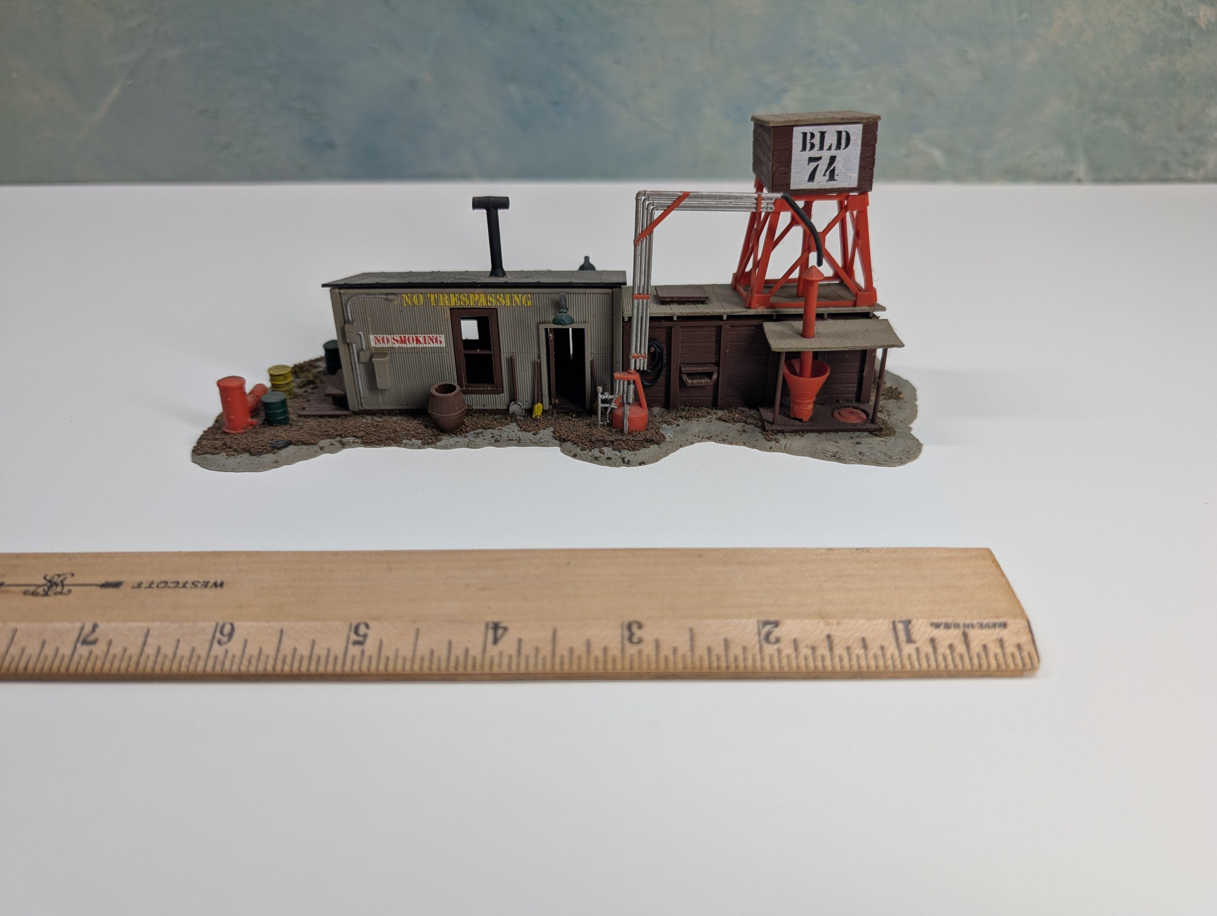 USED HO Scale Sand & Pump House