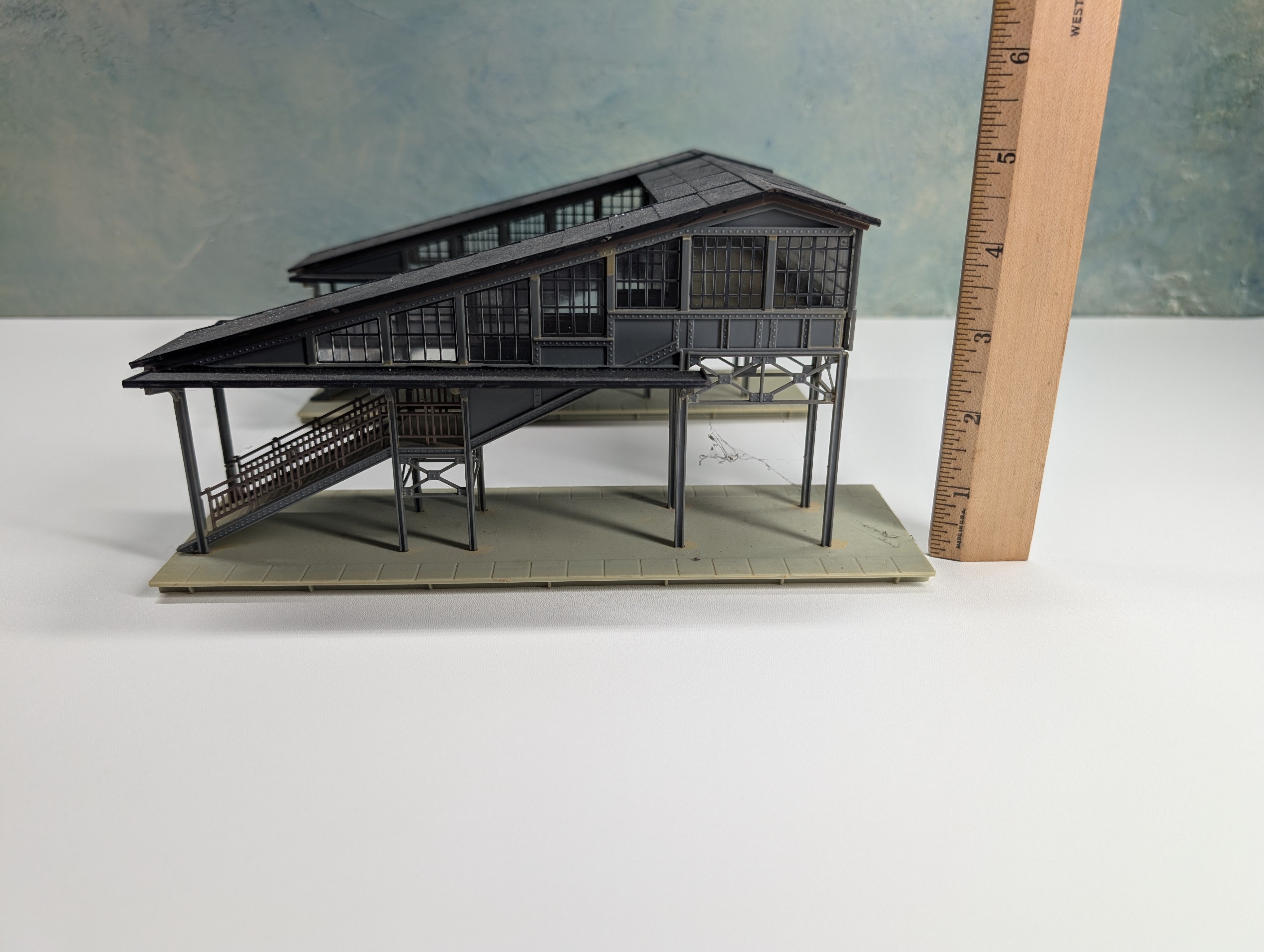 USED Faller 185 HO Scale Covered Pedestrian Bridge