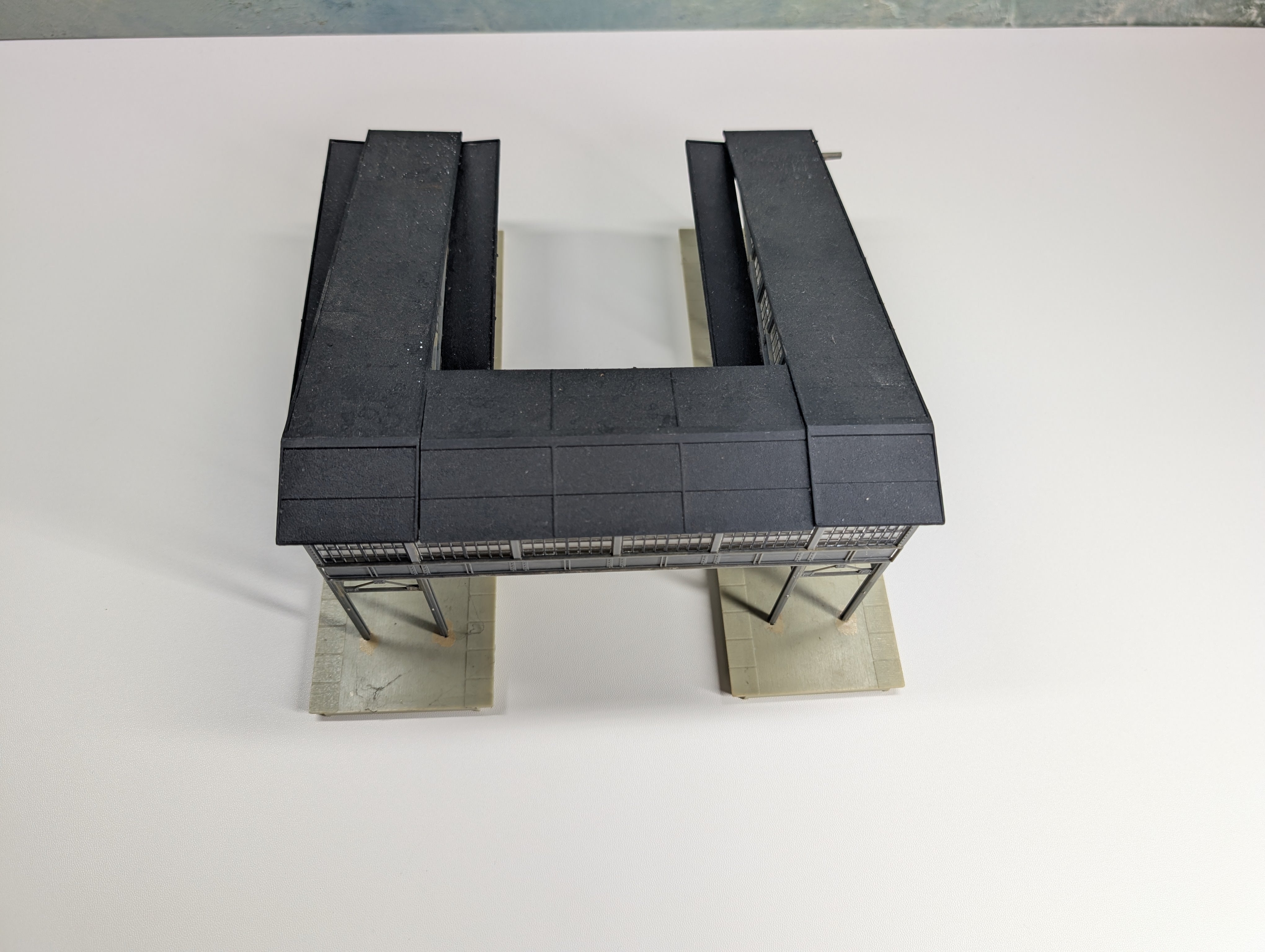 USED Faller 185 HO Scale Covered Pedestrian Bridge