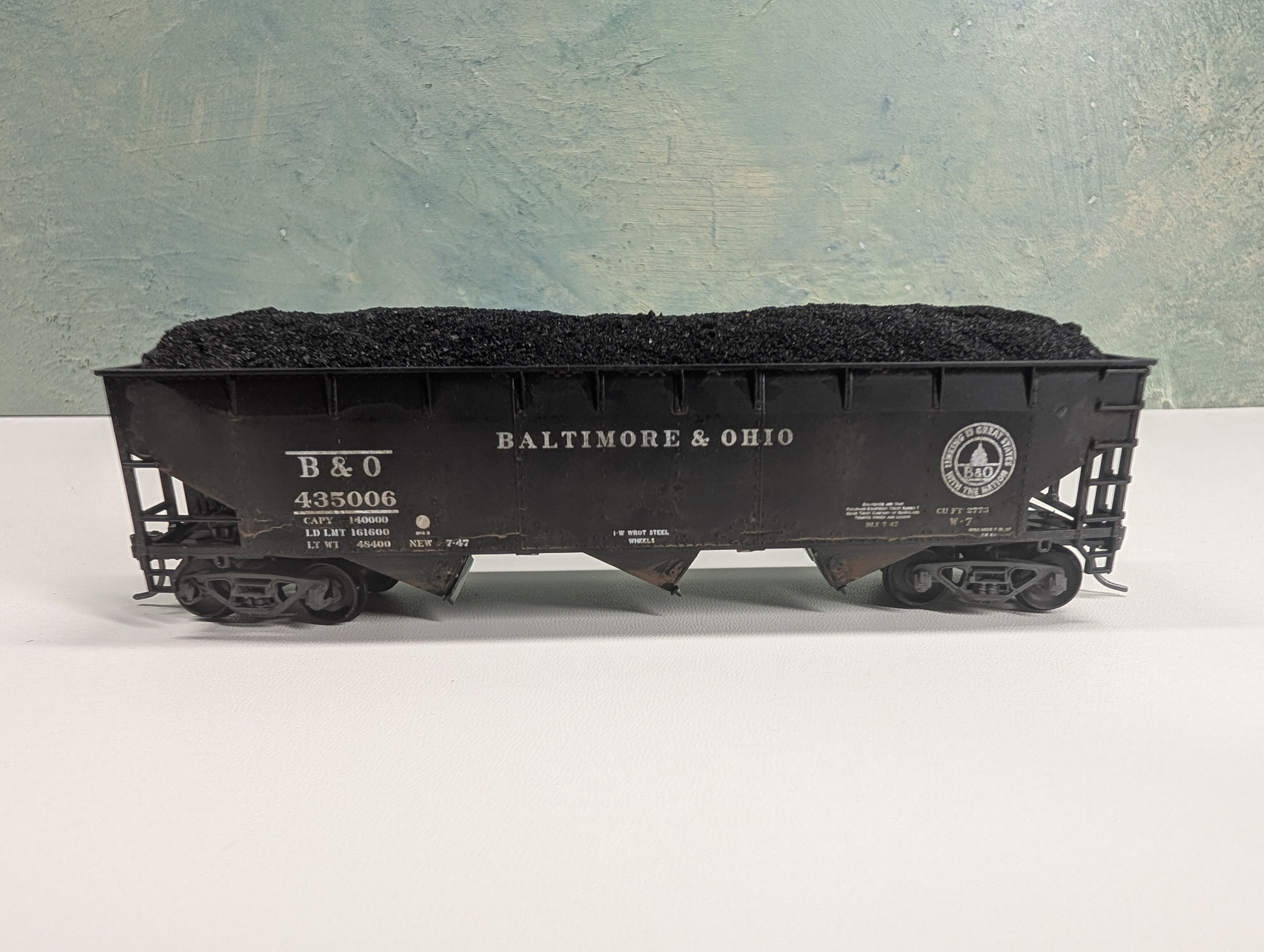 USED Stewart Hobbies HO Scale 3 Bay Open Hopper w/ Coal Load Baltimore and Ohio B&O #435006 Weathering