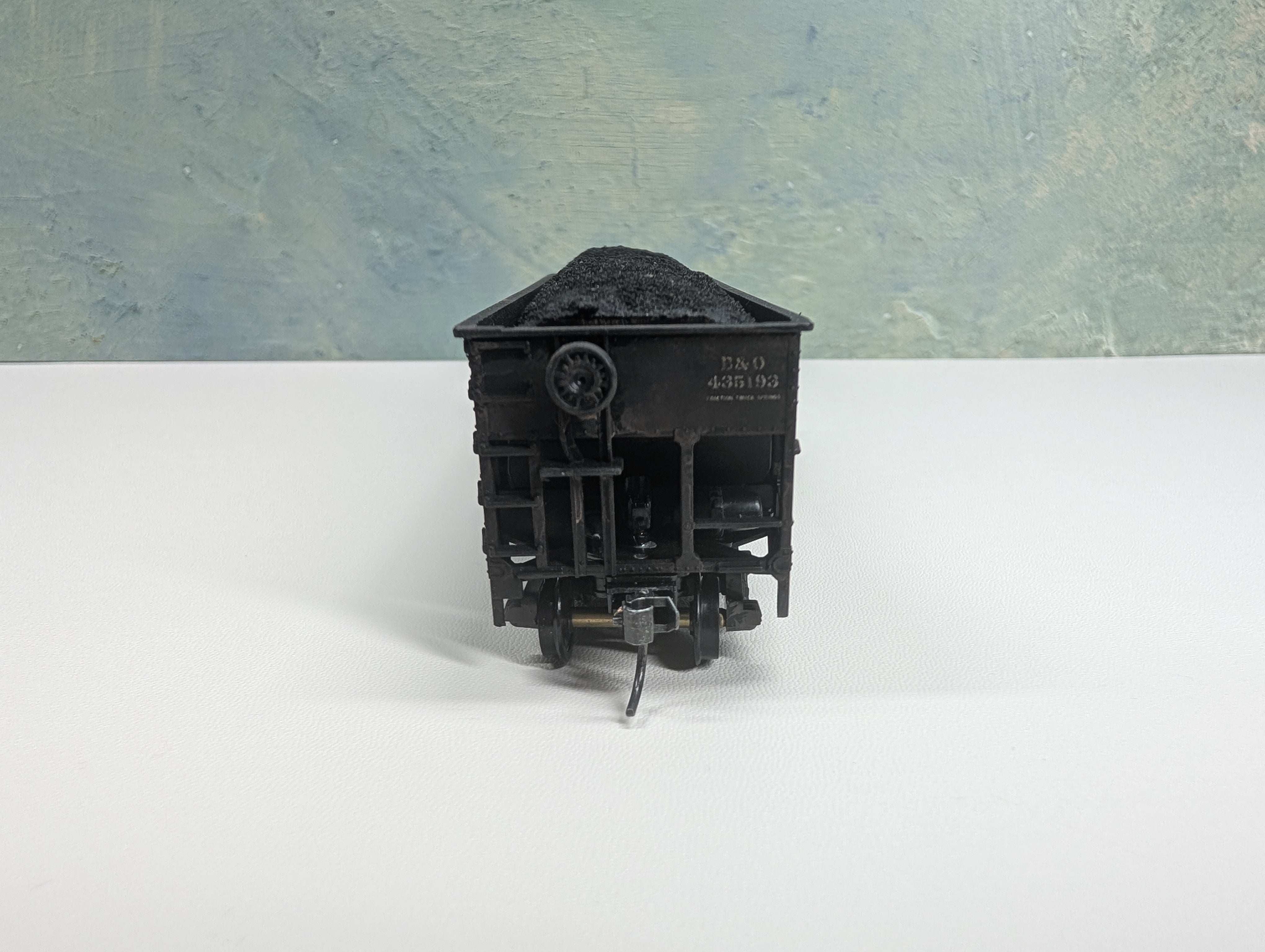 USED Stewart Hobbies HO Scale 3 Bay Open Hopper w/ Coal Load Baltimore and Ohio B&O #435193 Weathering