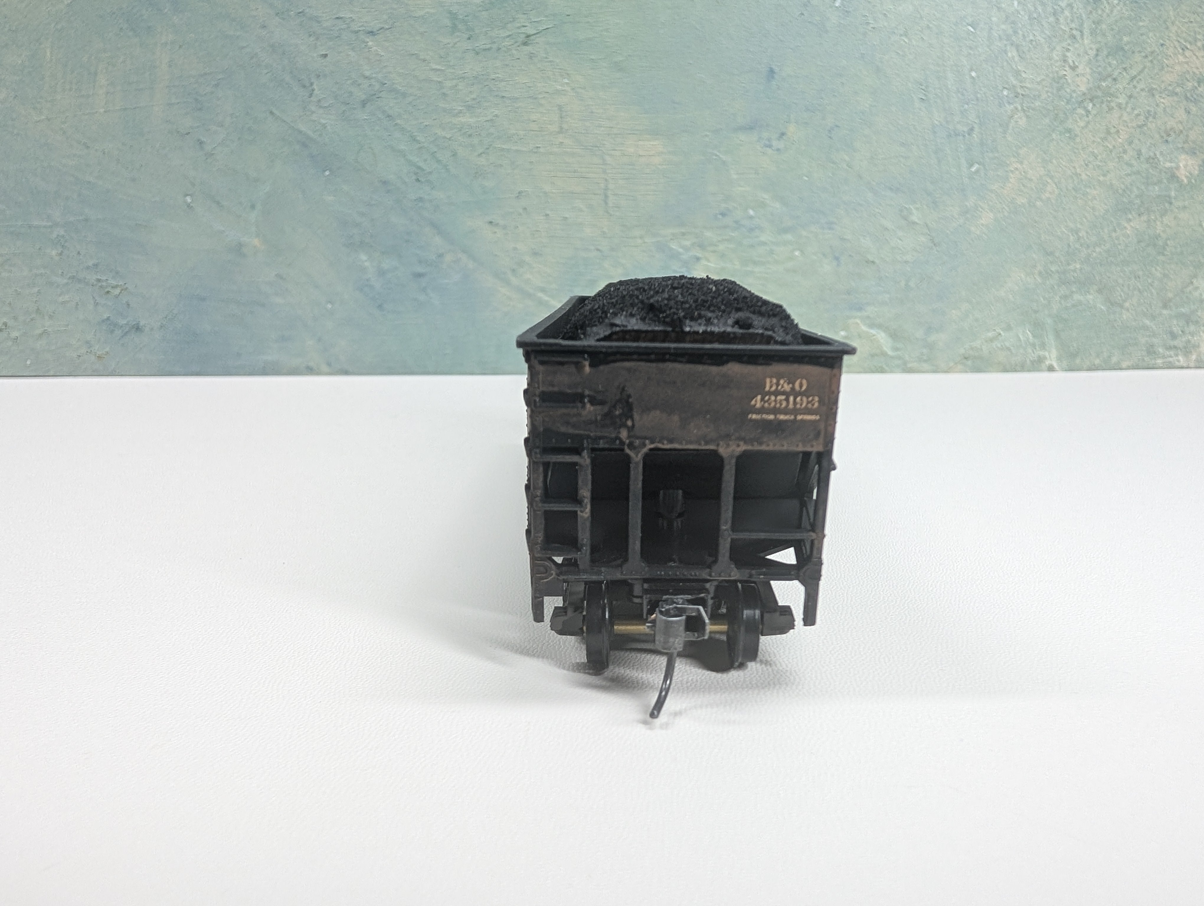 USED Stewart Hobbies HO Scale 3 Bay Open Hopper w/ Coal Load Baltimore and Ohio B&O #435193 Weathering