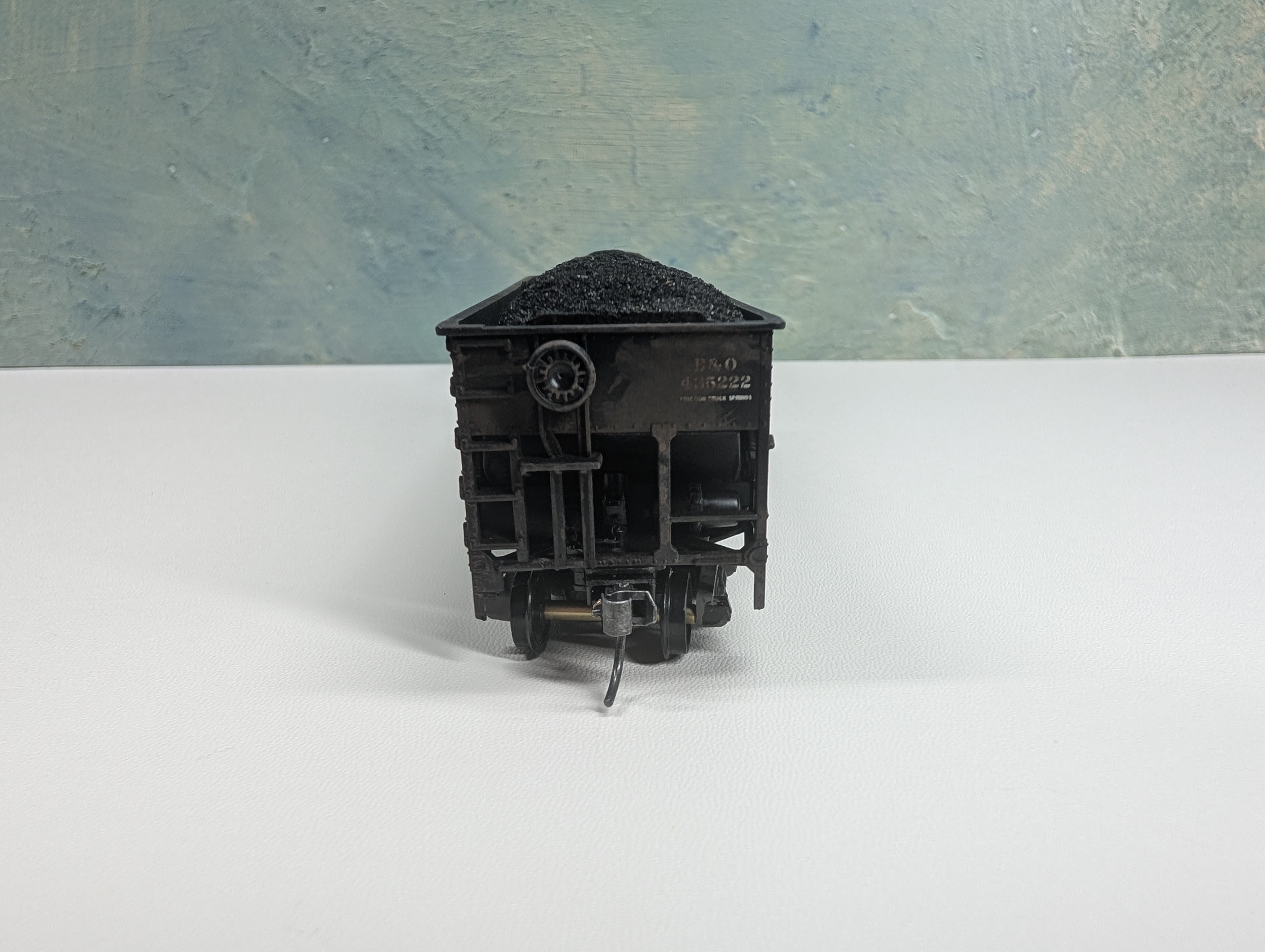 USED Stewart Hobbies HO Scale 3 Bay Open Hopper w/ Coal Load Baltimore and Ohio B&O #435222 Weathering